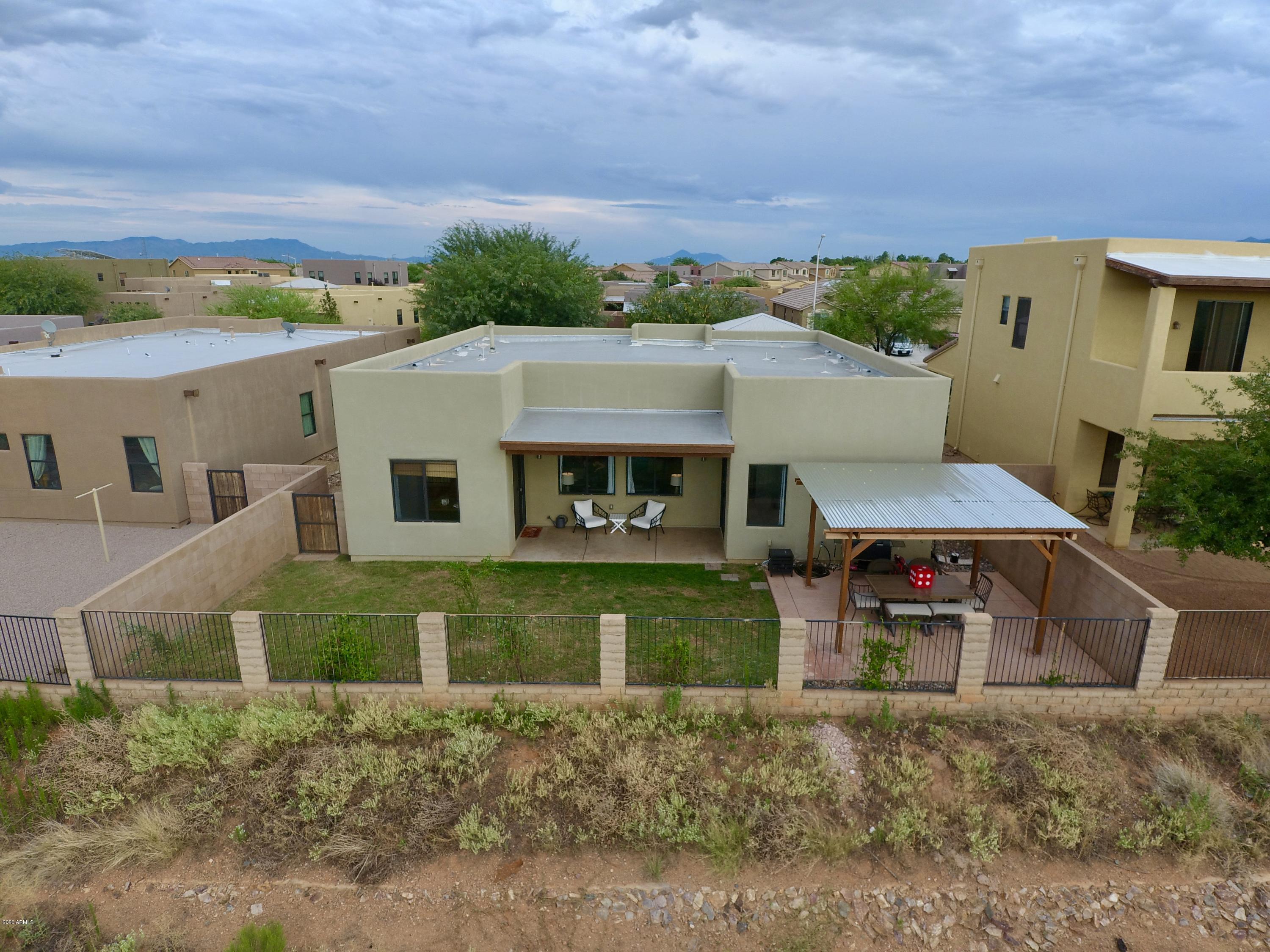 REFLECTIONS AT VALIENTE - Residential