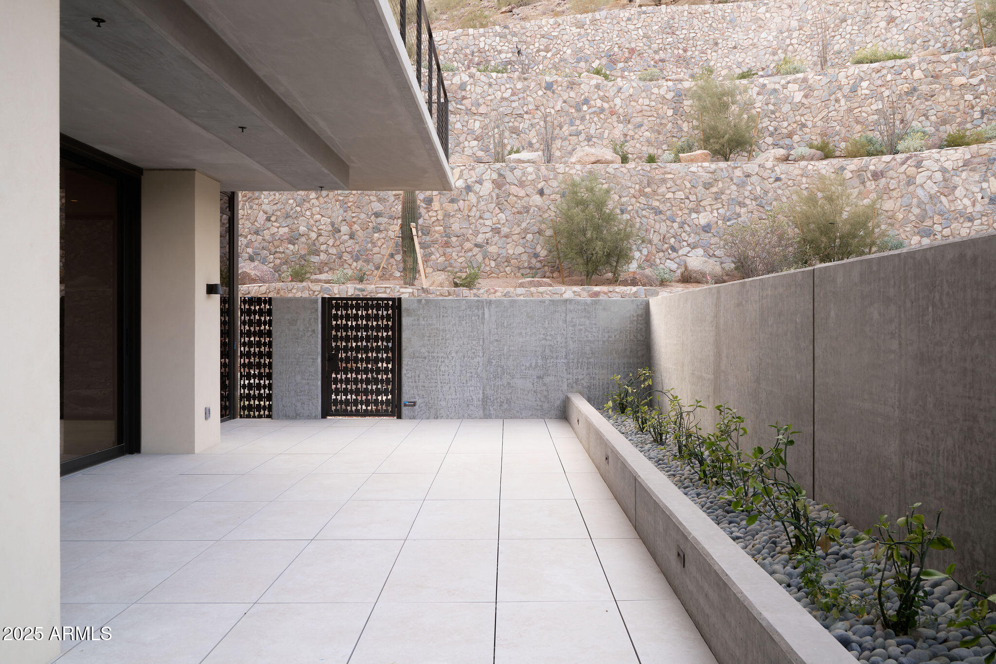 ASCENT AT THE PHOENICIAN MOUNTAINSIDE RESIDENCE - Residential