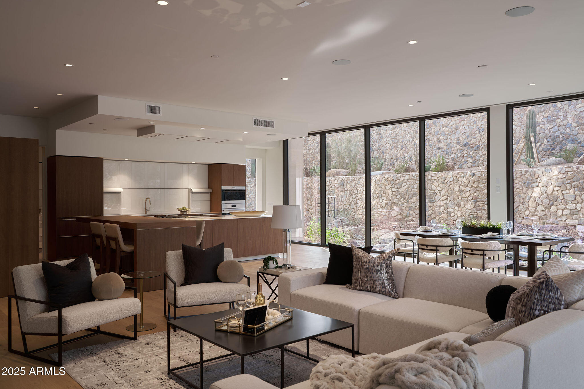 ASCENT AT THE PHOENICIAN MOUNTAINSIDE RESIDENCE - Residential