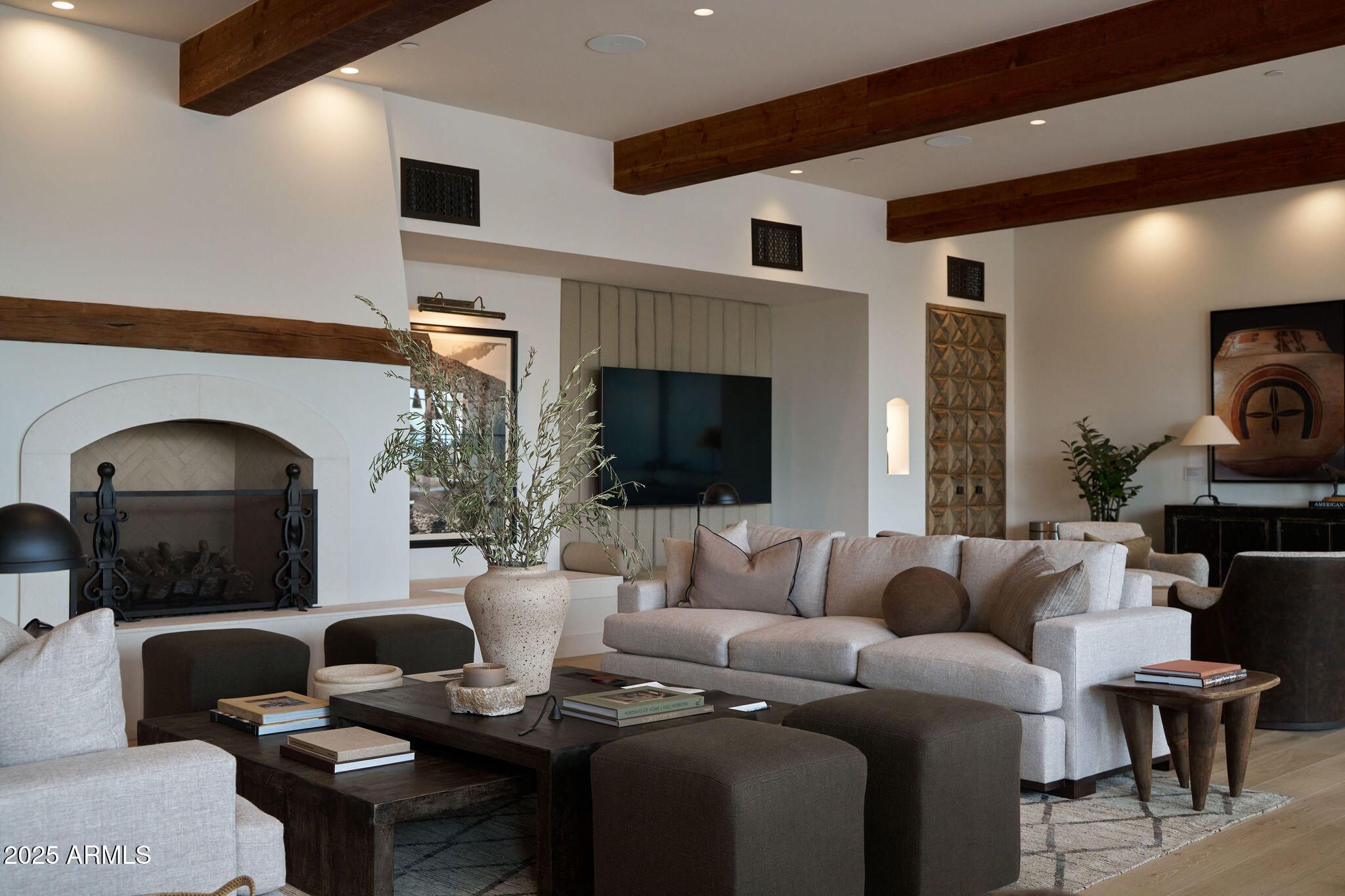 ASCENT AT THE PHOENICIAN MOUNTAINSIDE RESIDENCE - Residential