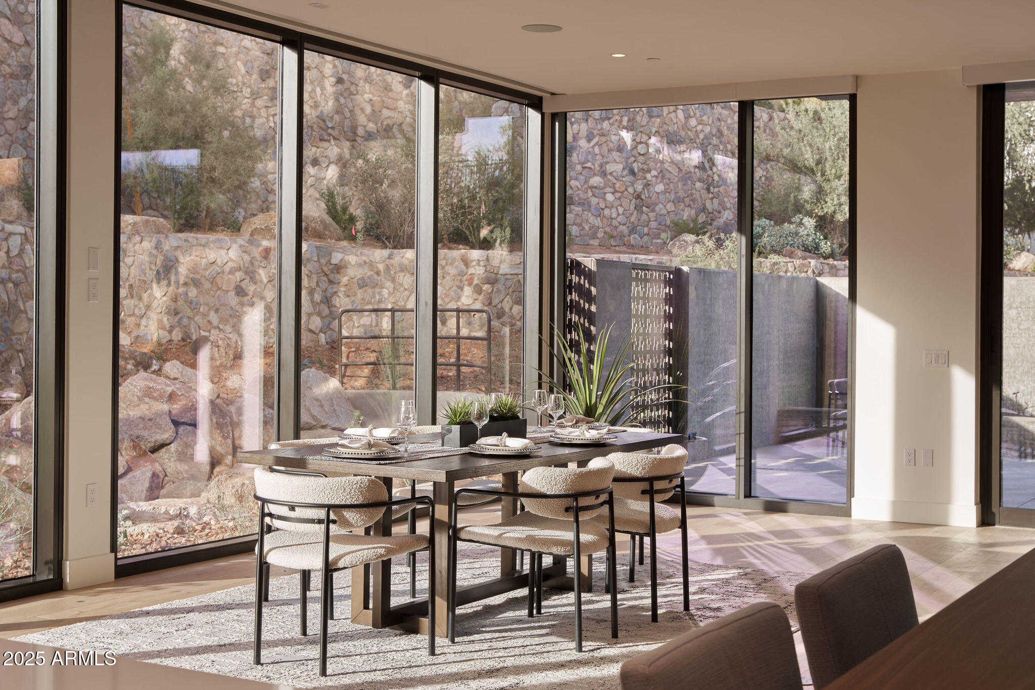 ASCENT AT THE PHOENICIAN MOUNTAINSIDE RESIDENCE - Residential