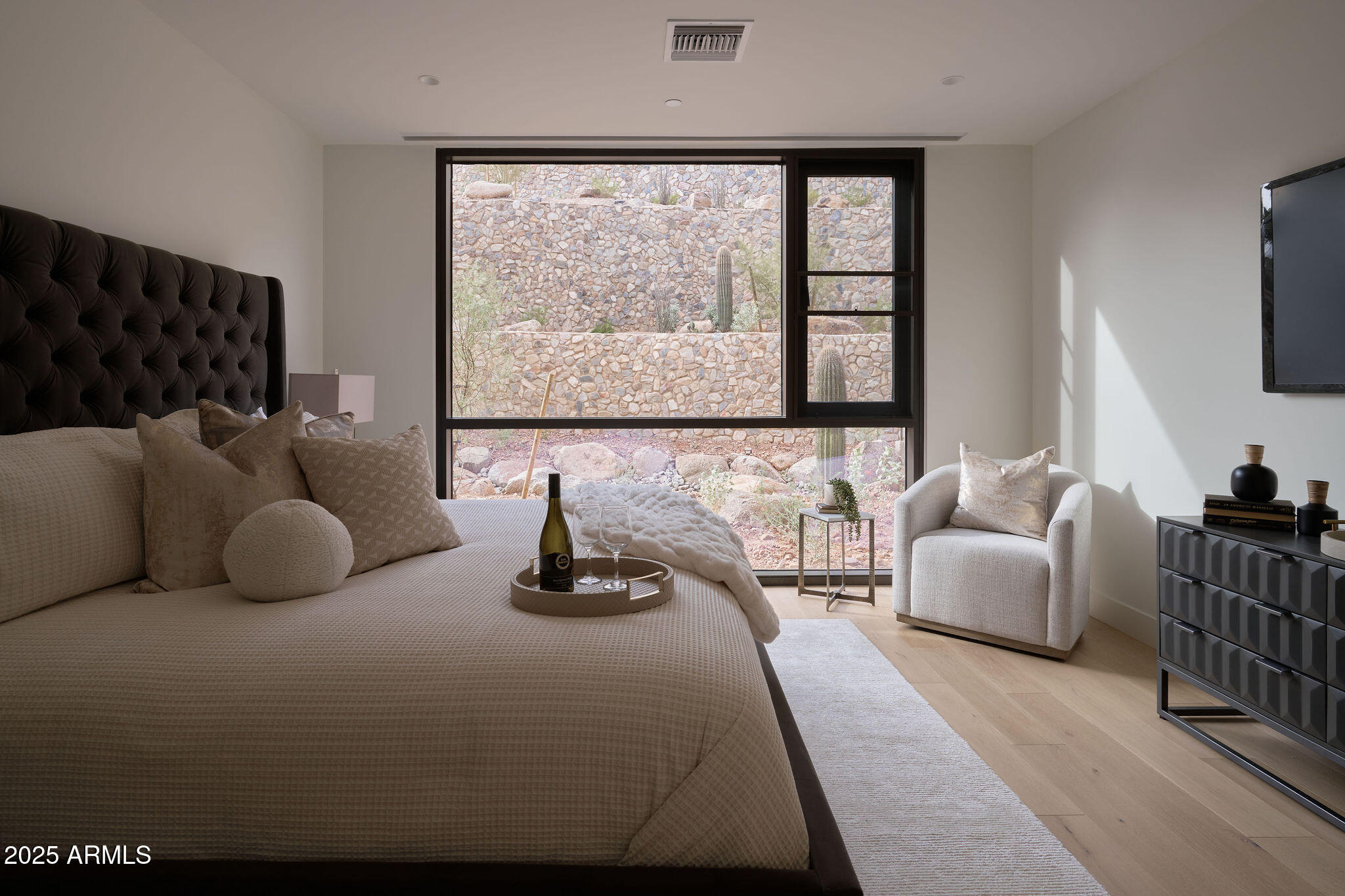 ASCENT AT THE PHOENICIAN MOUNTAINSIDE RESIDENCE - Residential