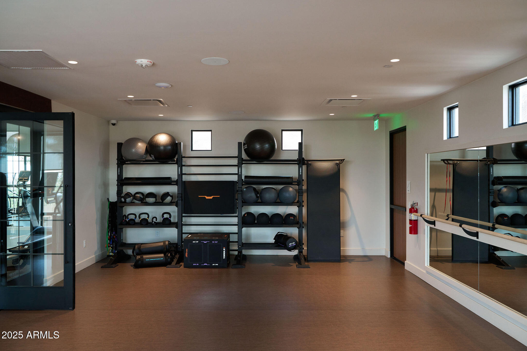 ASCENT AT THE PHOENICIAN MOUNTAINSIDE RESIDENCE - Residential