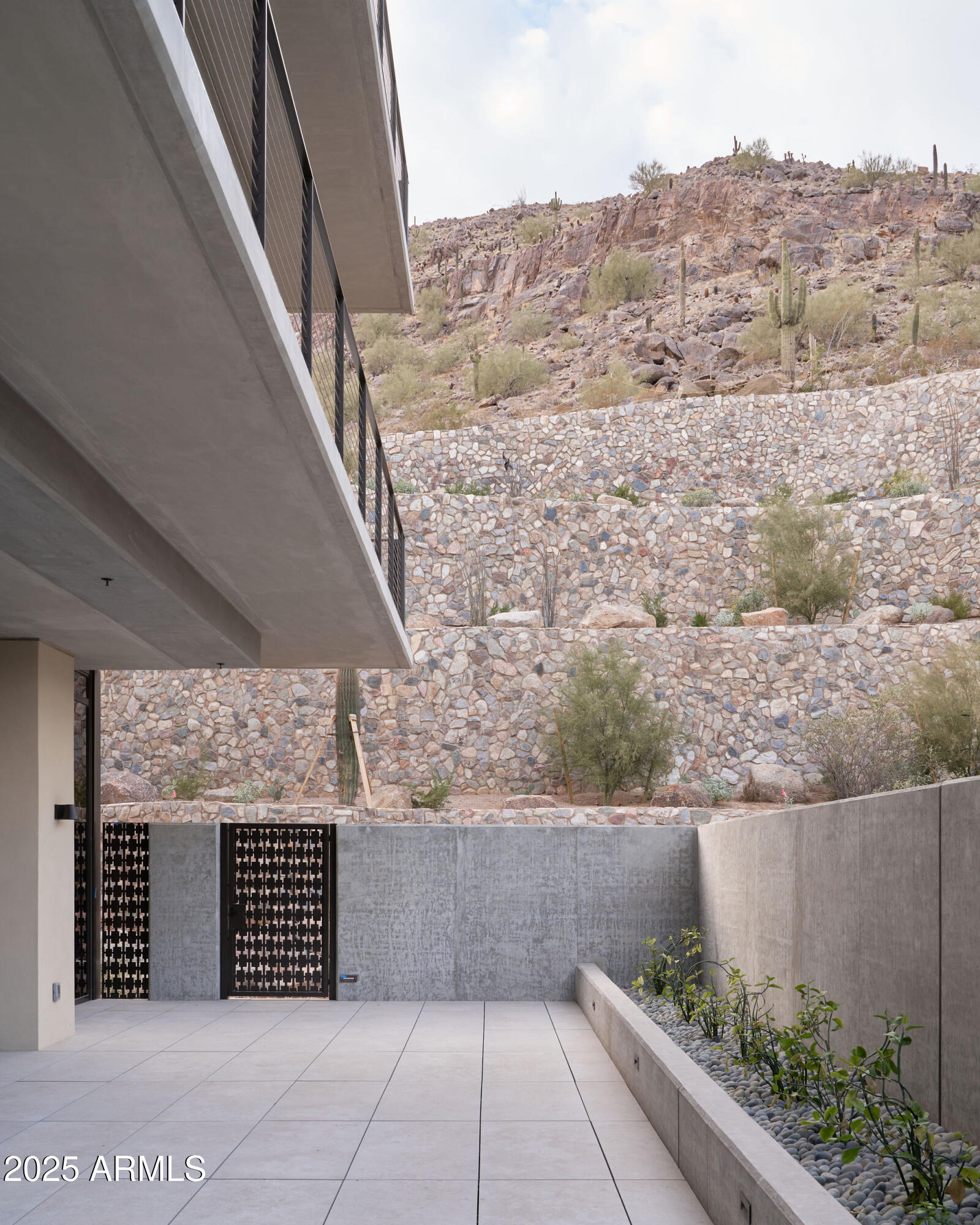 ASCENT AT THE PHOENICIAN MOUNTAINSIDE RESIDENCE - Residential