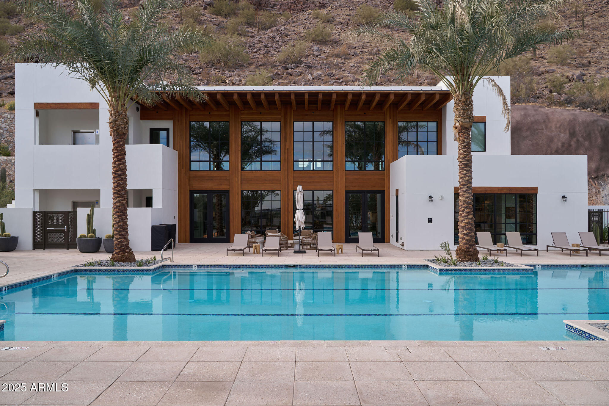 ASCENT AT THE PHOENICIAN MOUNTAINSIDE RESIDENCE - Residential