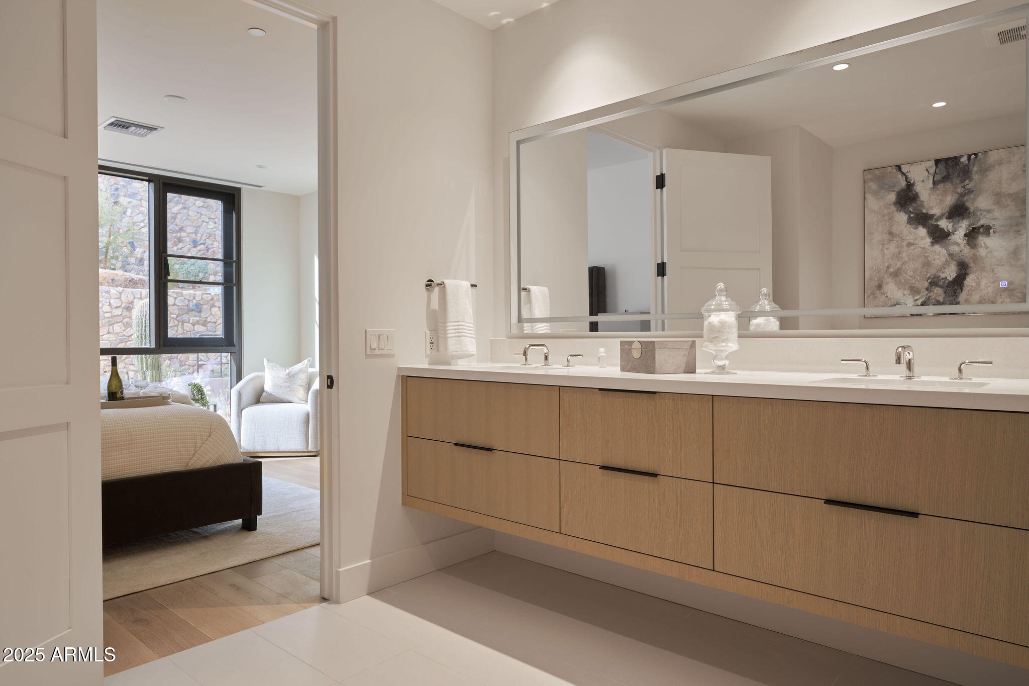 ASCENT AT THE PHOENICIAN MOUNTAINSIDE RESIDENCE - Residential