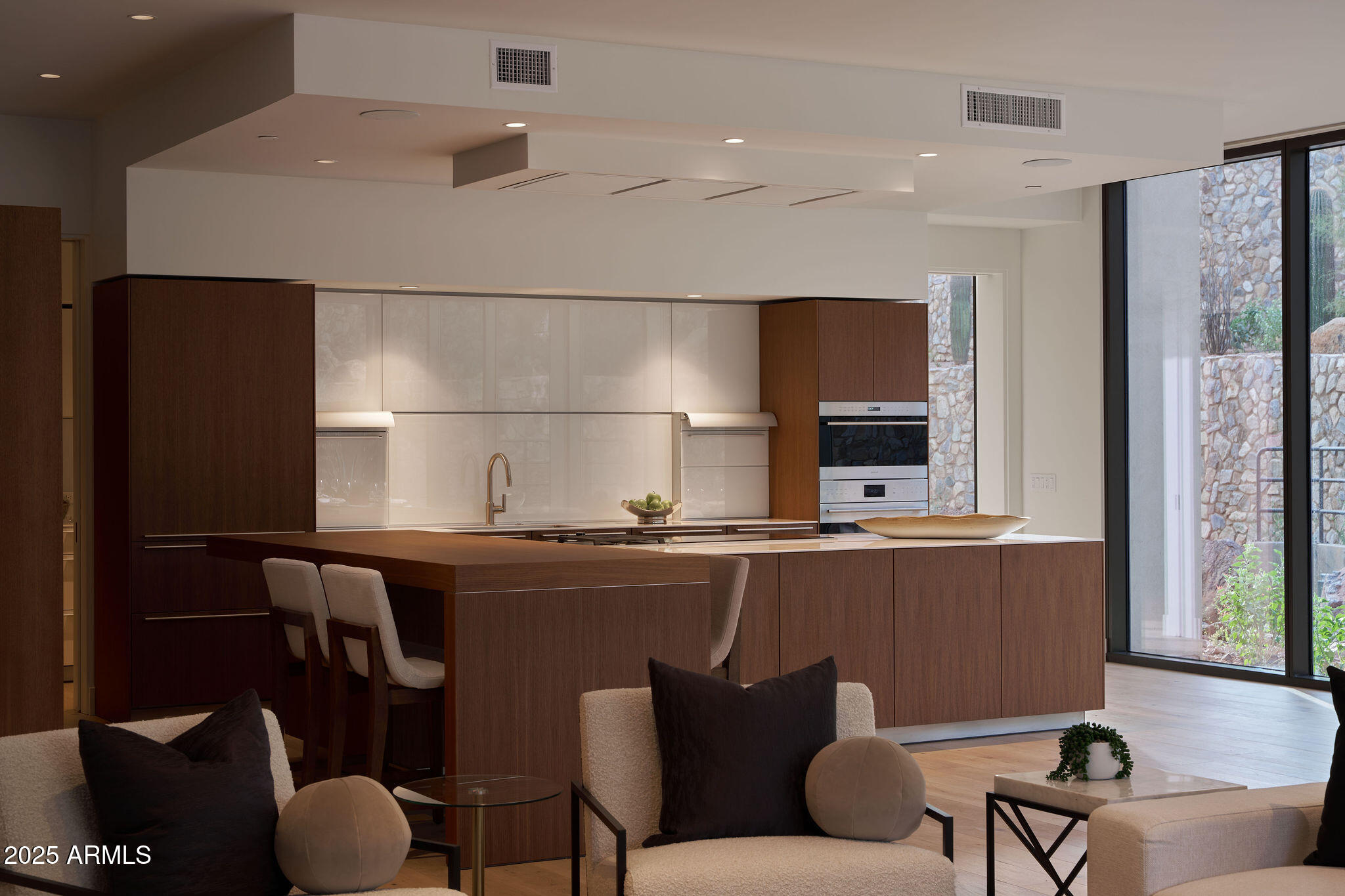 ASCENT AT THE PHOENICIAN MOUNTAINSIDE RESIDENCE - Residential