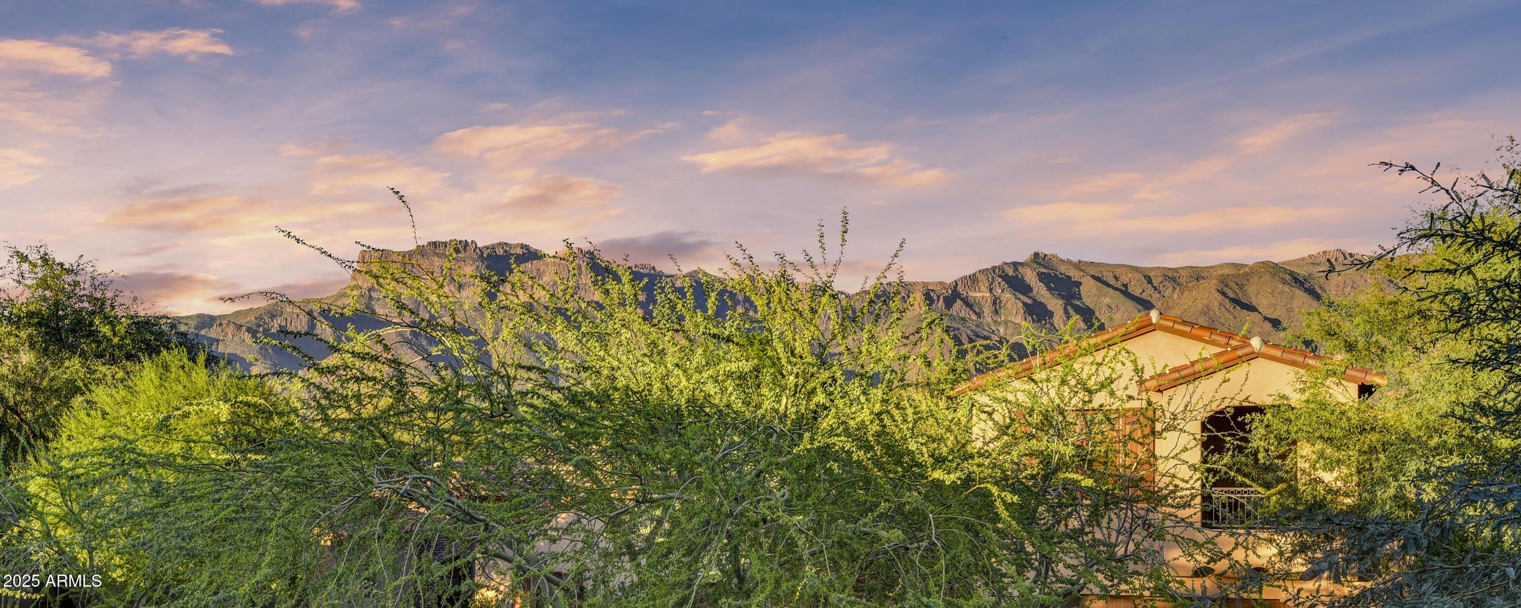 SUPERSTITION MOUNTAIN - Residential