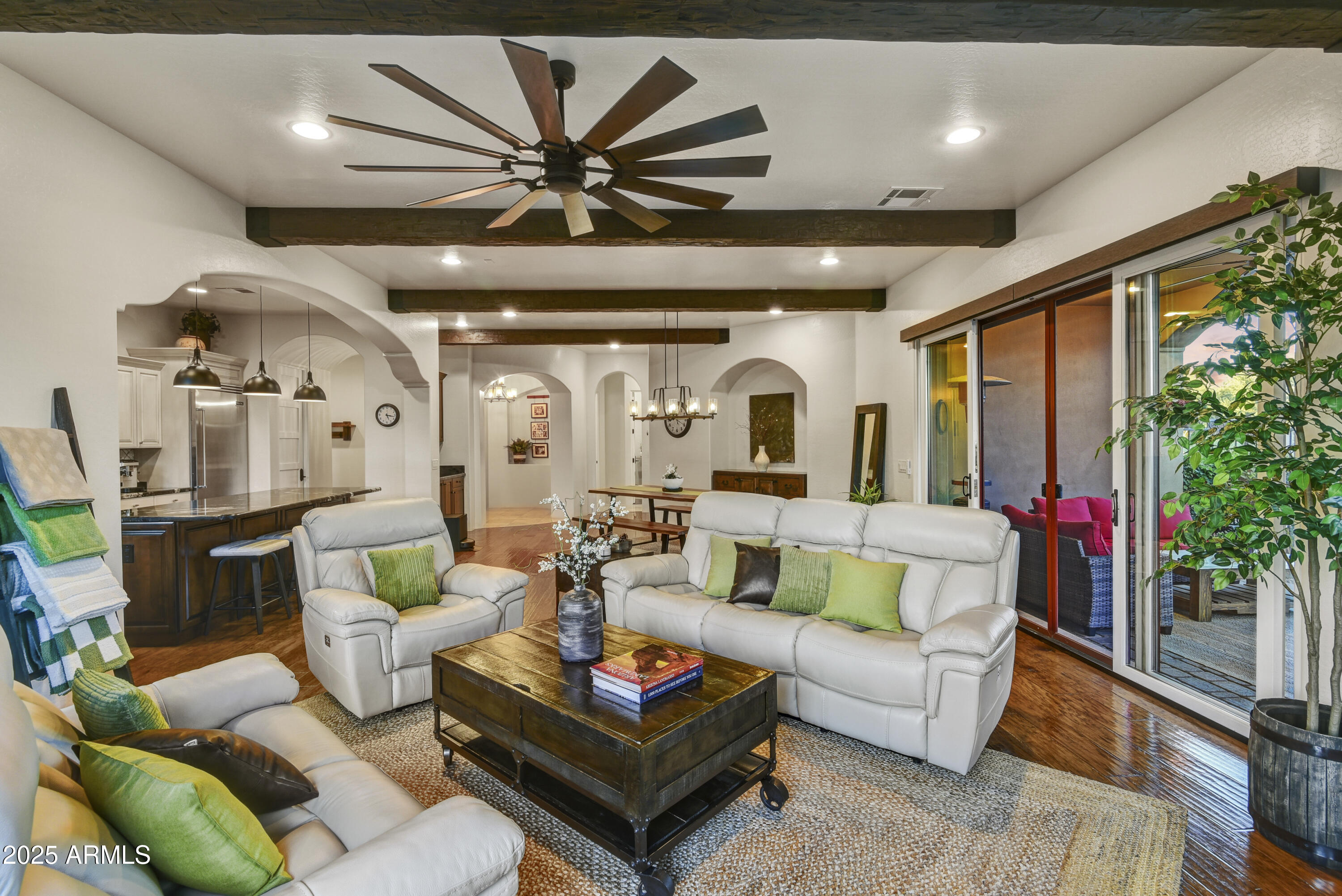 SUPERSTITION MOUNTAIN - Residential