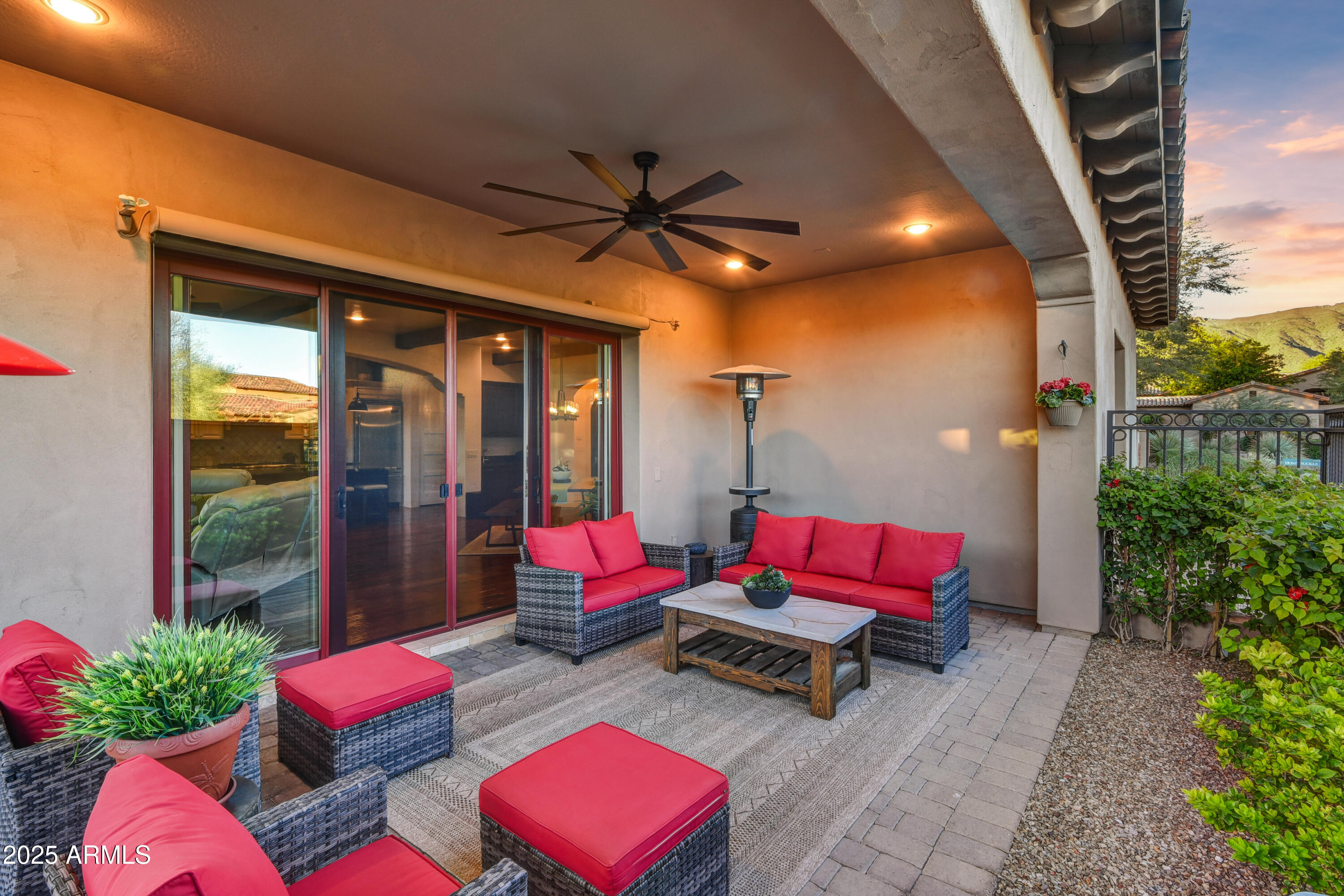SUPERSTITION MOUNTAIN - Residential