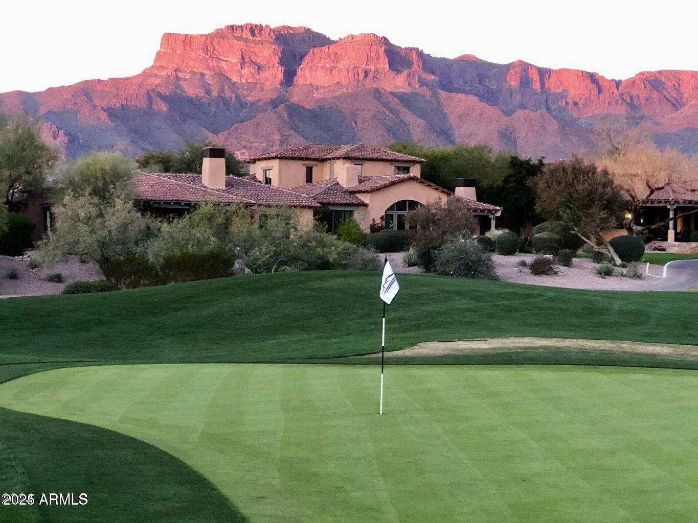 SUPERSTITION MOUNTAIN - Residential
