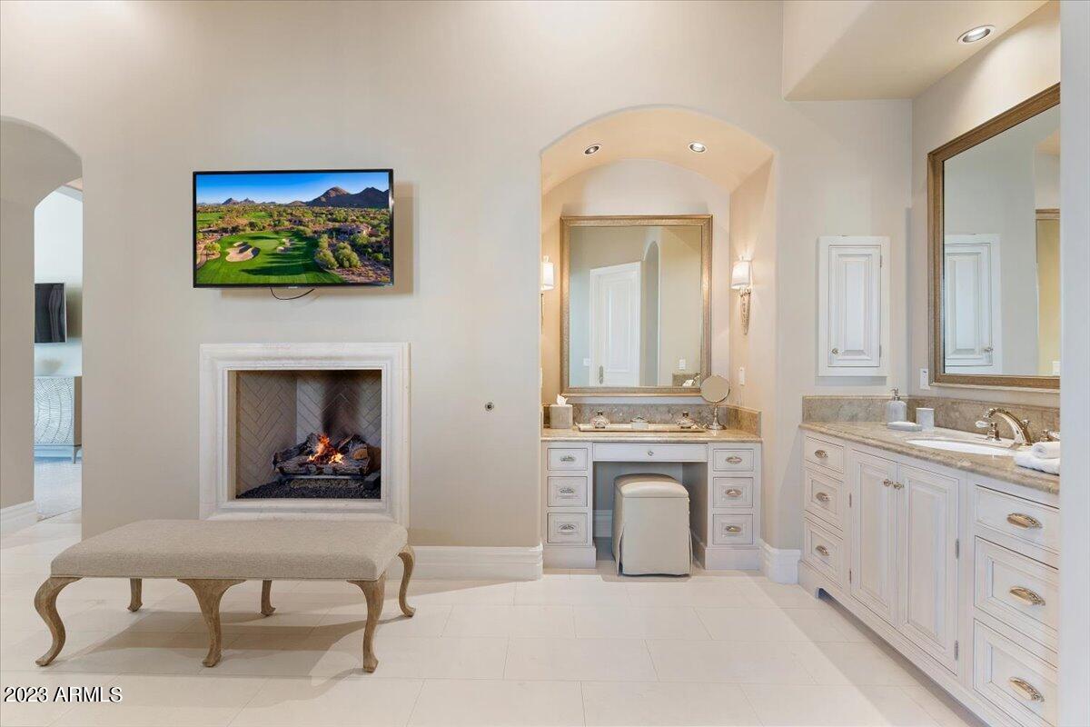 SILVERLEAF - Residential