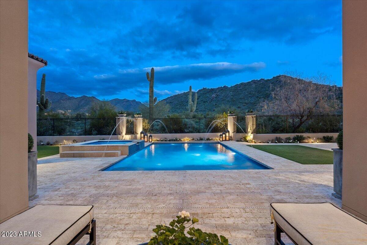 SILVERLEAF - Residential