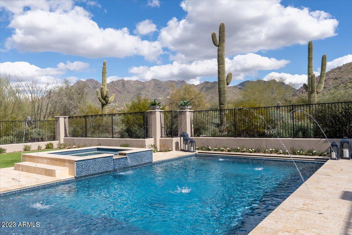 SILVERLEAF - Residential