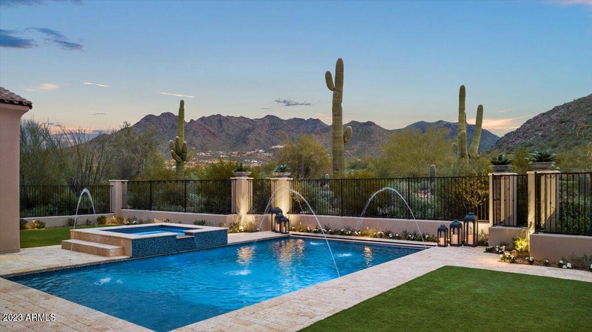 SILVERLEAF - Residential
