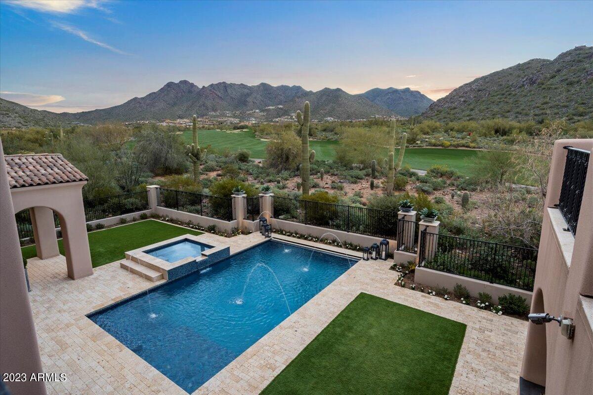 SILVERLEAF - Residential