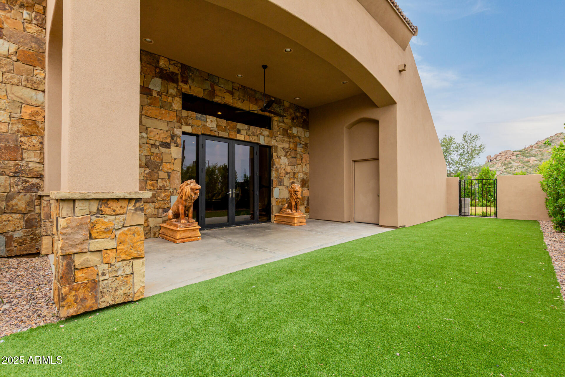 Metes and bounds. - Residential