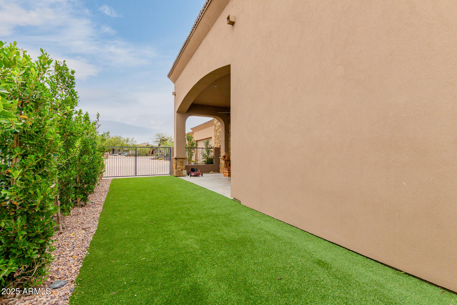 Metes and bounds. - Residential
