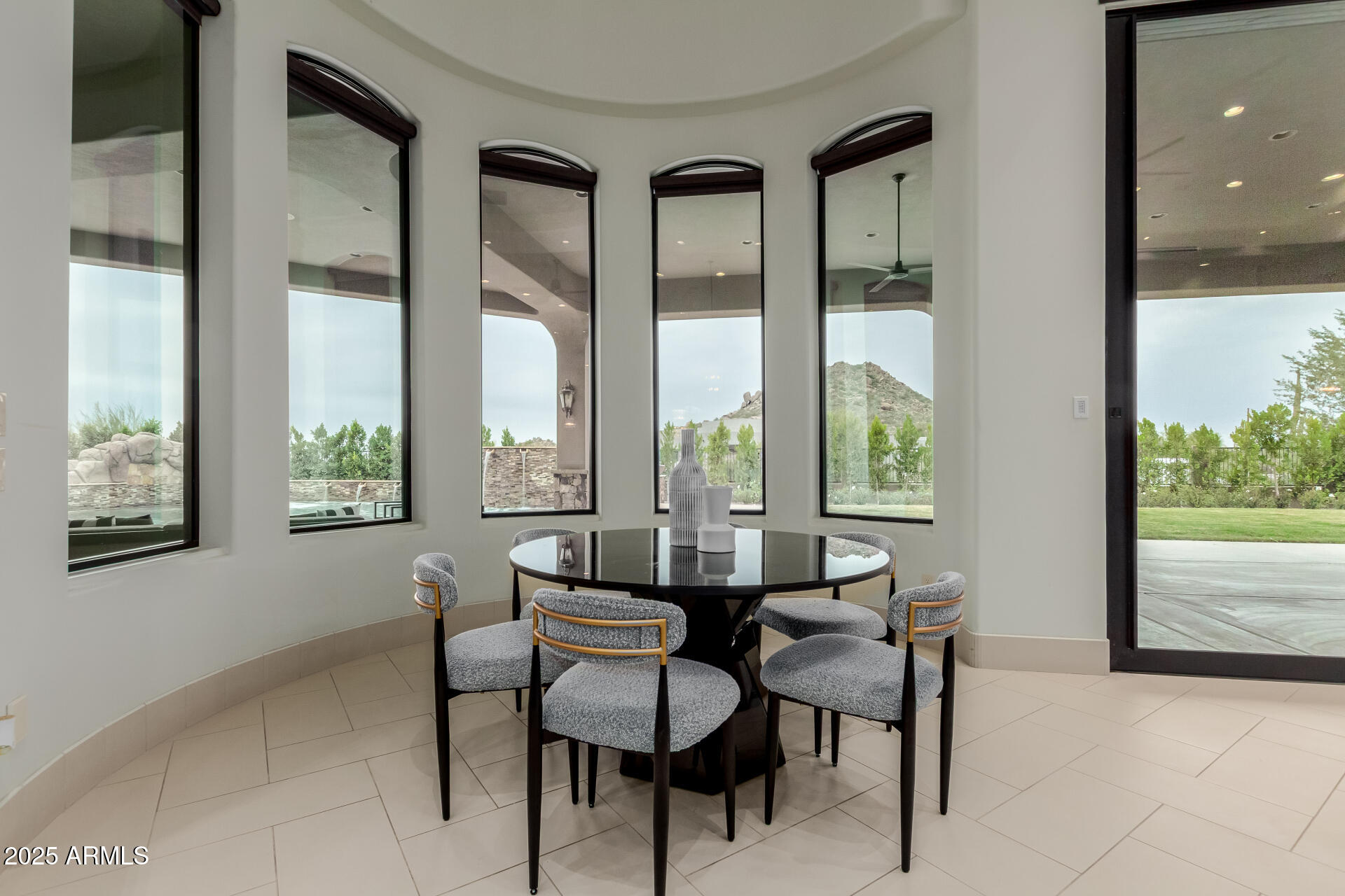 Metes and bounds. - Residential