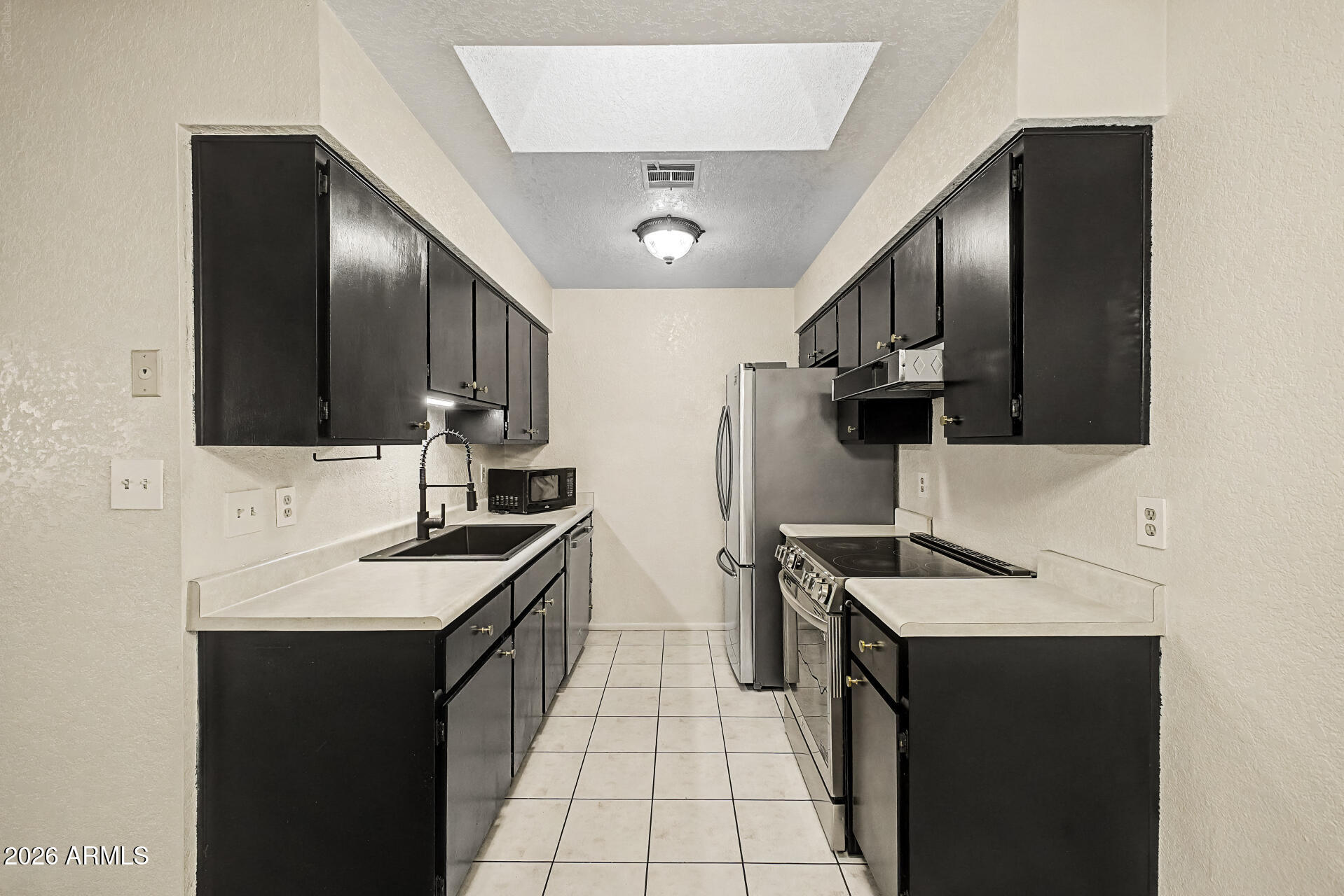 COUNTRY MEADOWS CONDOMINIUMS UNIT 2 - Residential
