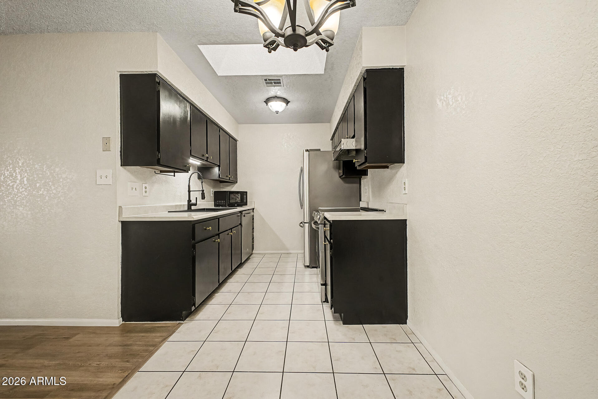 COUNTRY MEADOWS CONDOMINIUMS UNIT 2 - Residential