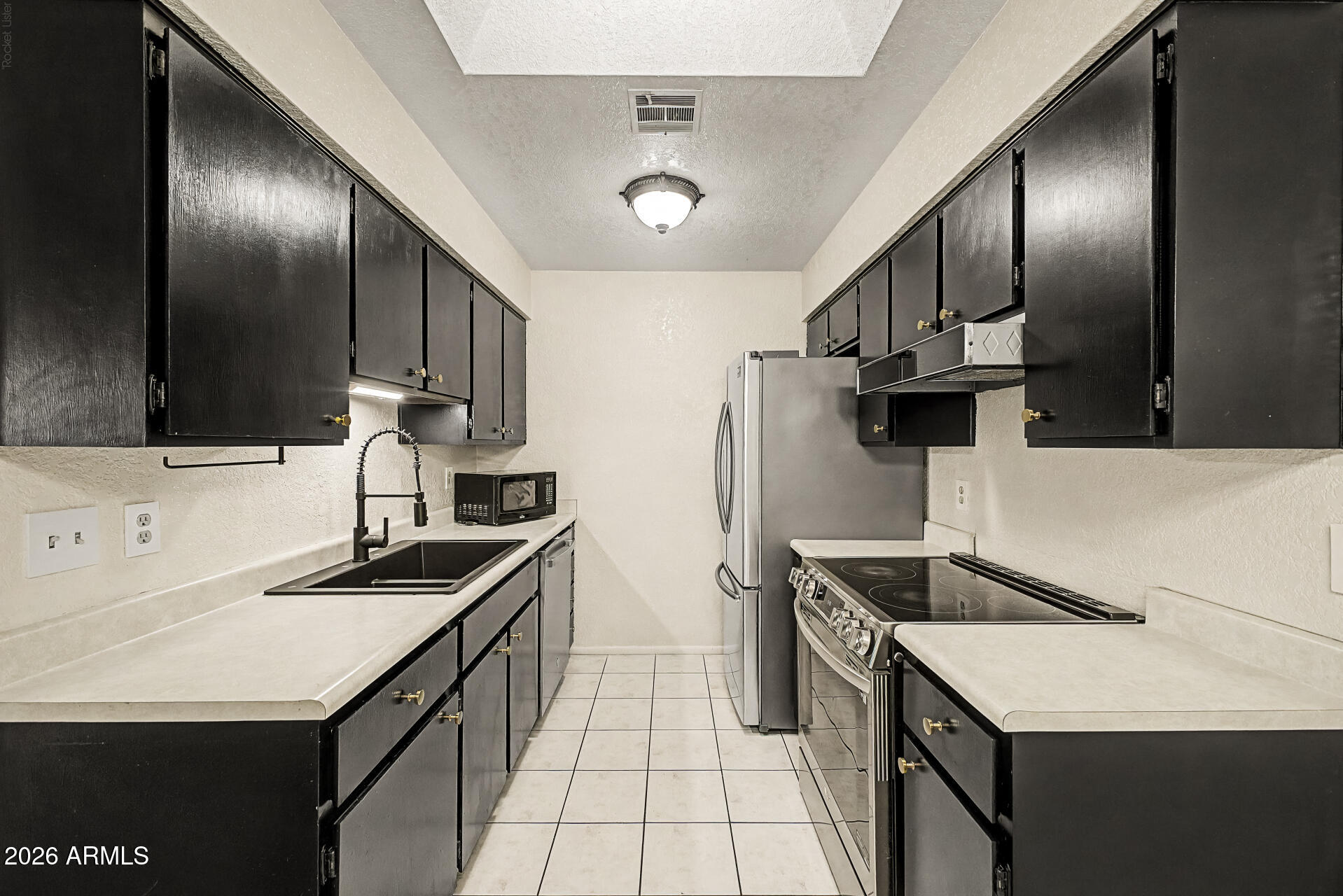 COUNTRY MEADOWS CONDOMINIUMS UNIT 2 - Residential
