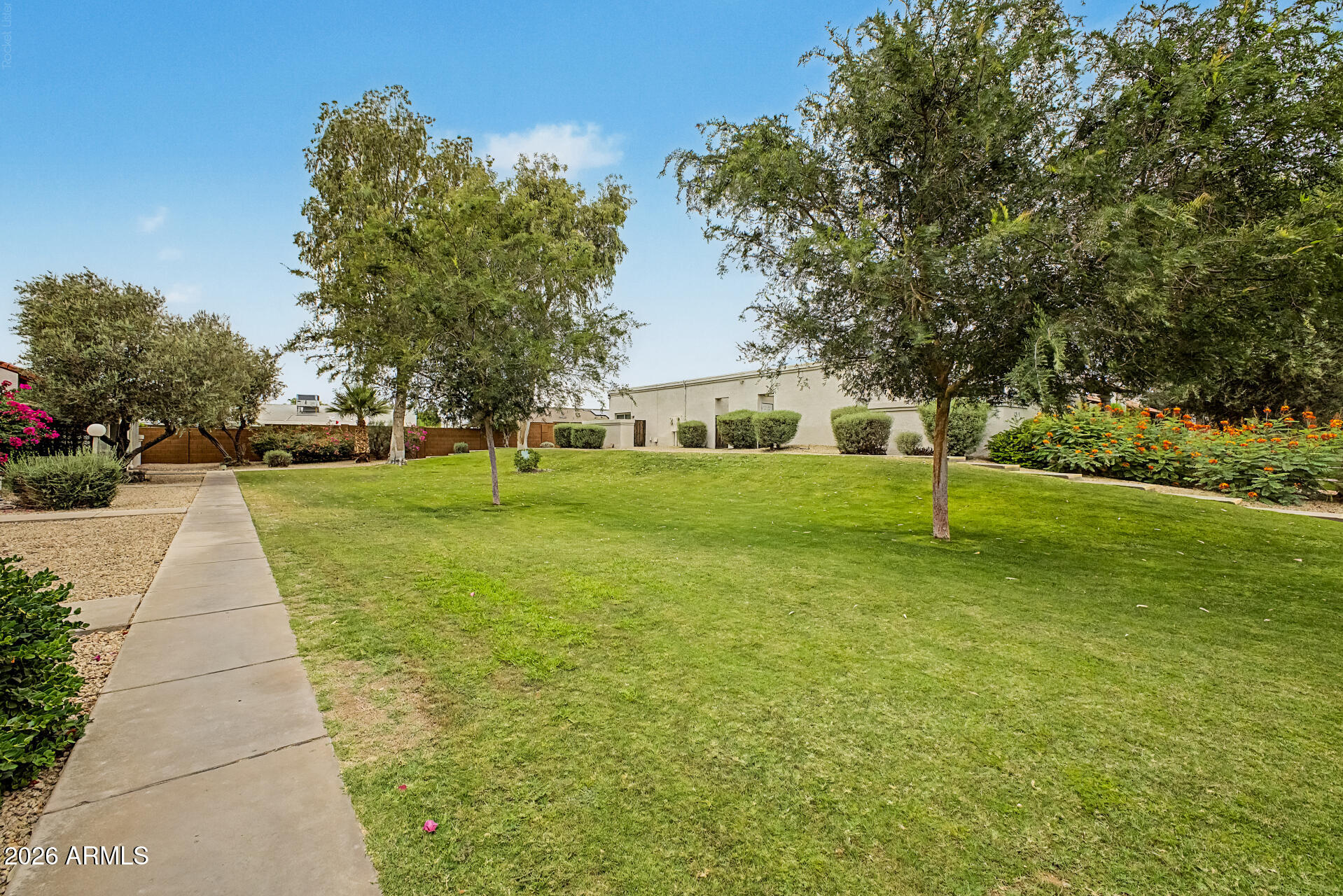COUNTRY MEADOWS CONDOMINIUMS UNIT 2 - Residential