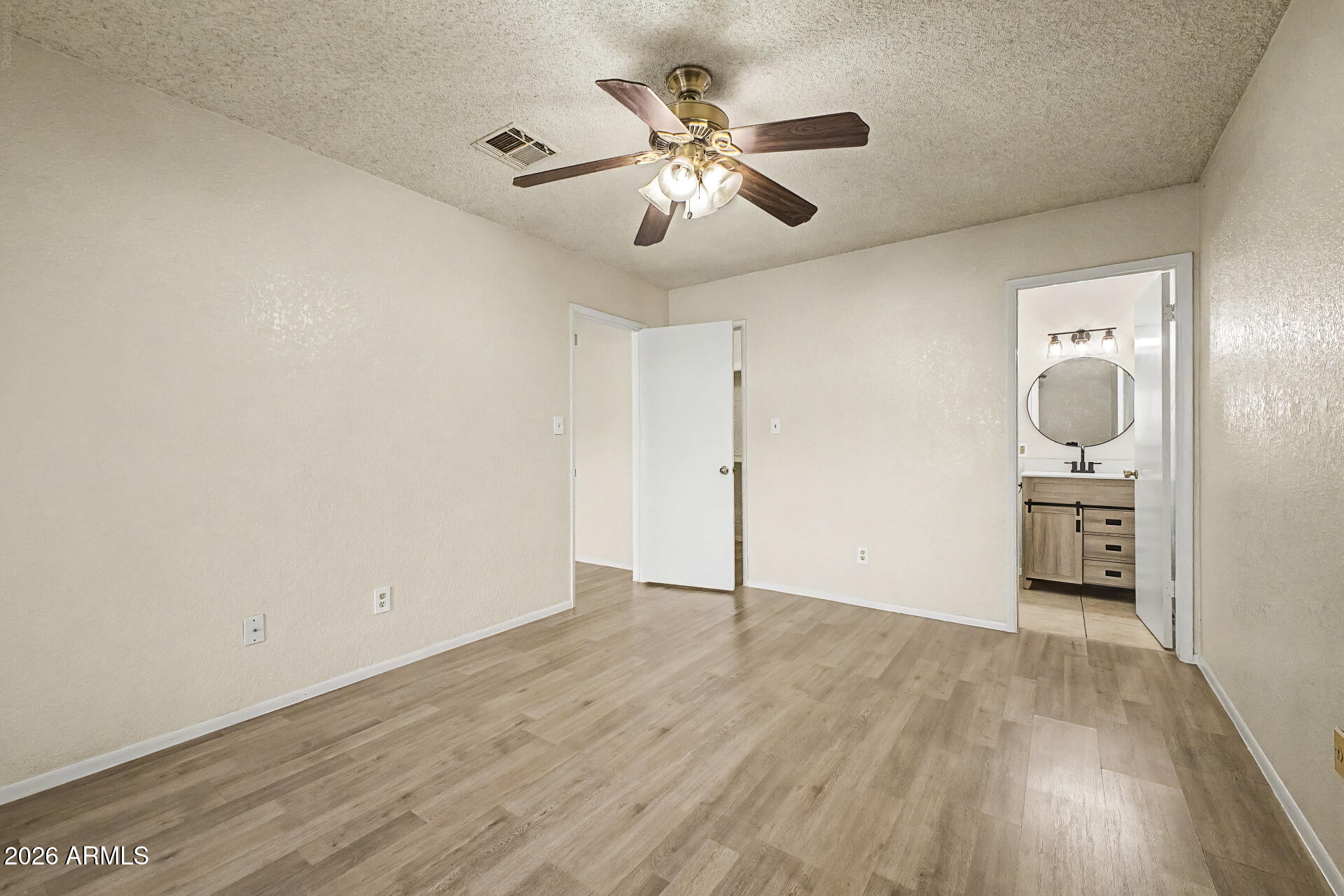 COUNTRY MEADOWS CONDOMINIUMS UNIT 2 - Residential