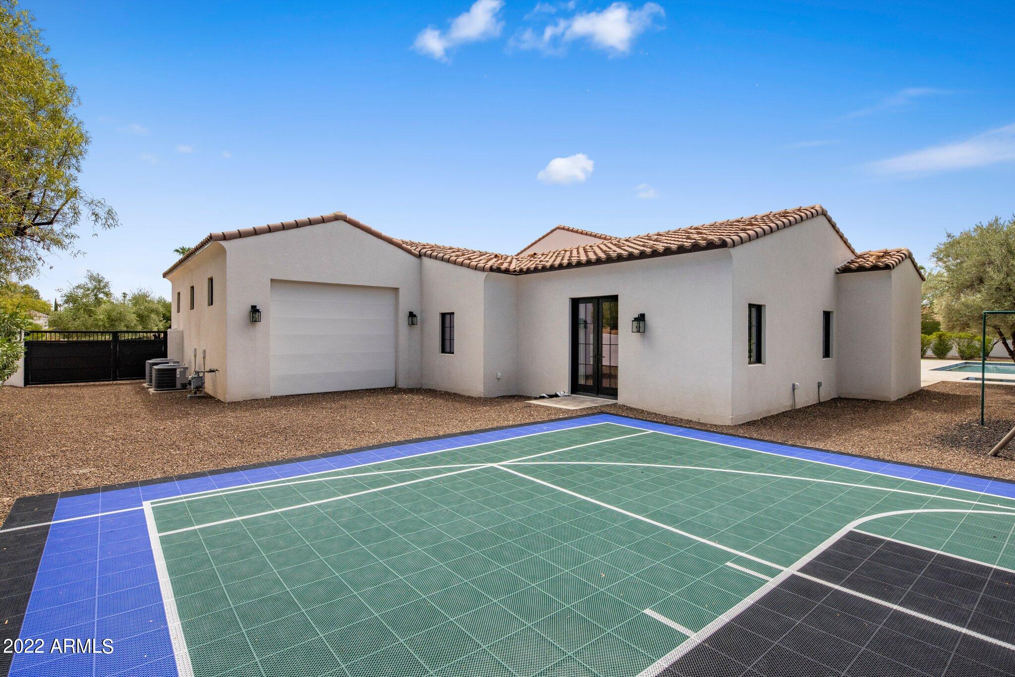 Equestrian Manor - Residential