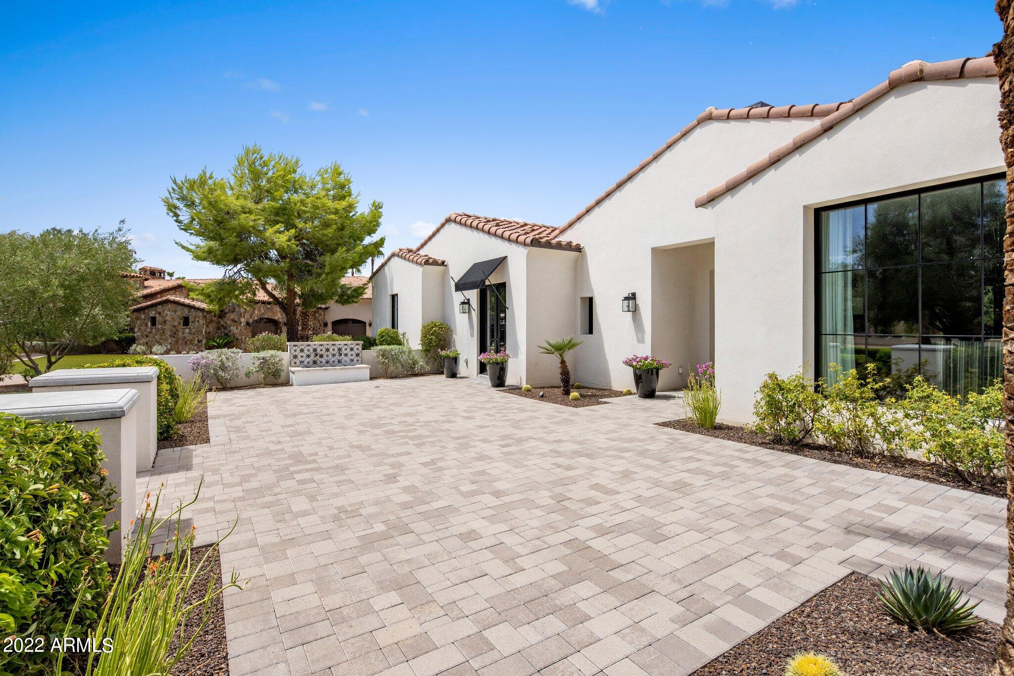 Equestrian Manor - Residential