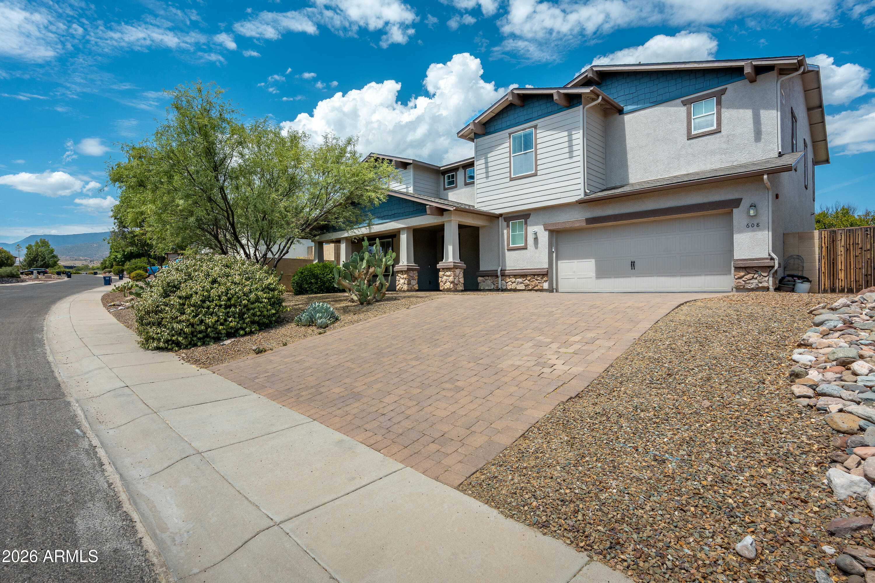 MOUNTAIN GATE - Residential