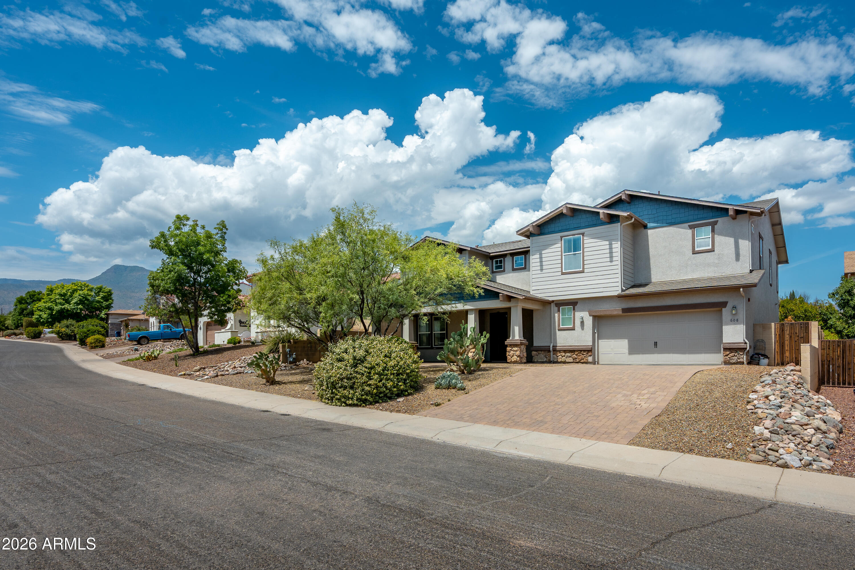 MOUNTAIN GATE - Residential