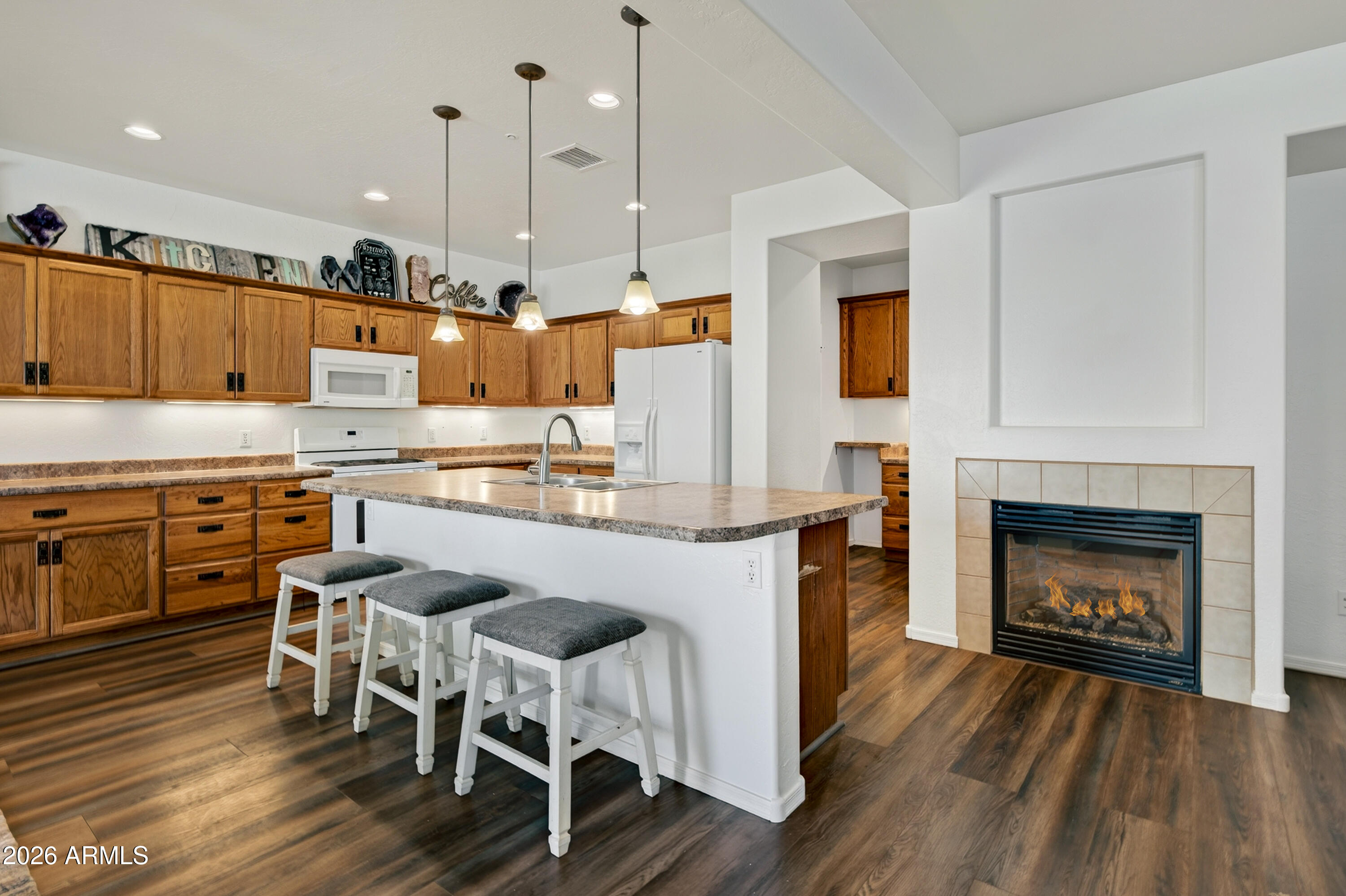 MOUNTAIN GATE - Residential
