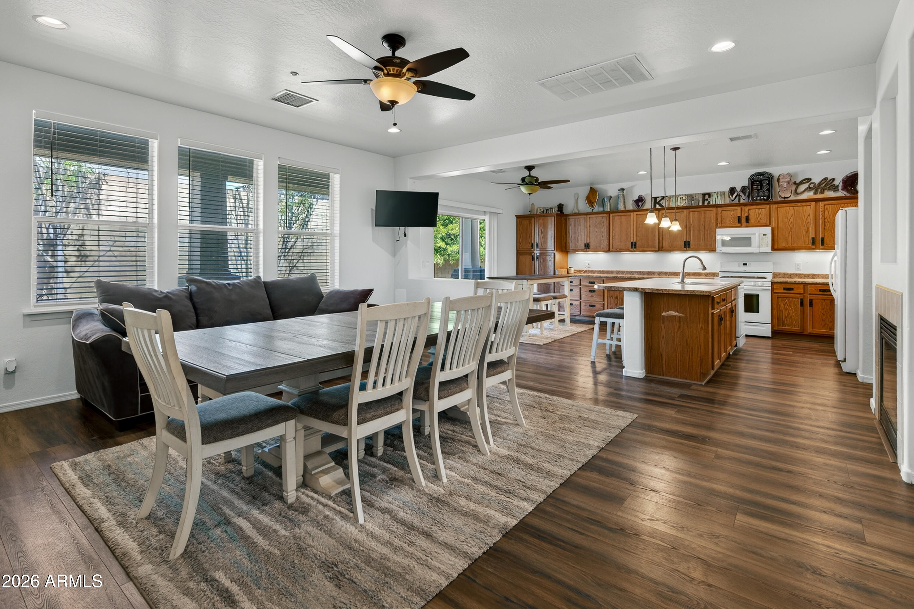 MOUNTAIN GATE - Residential
