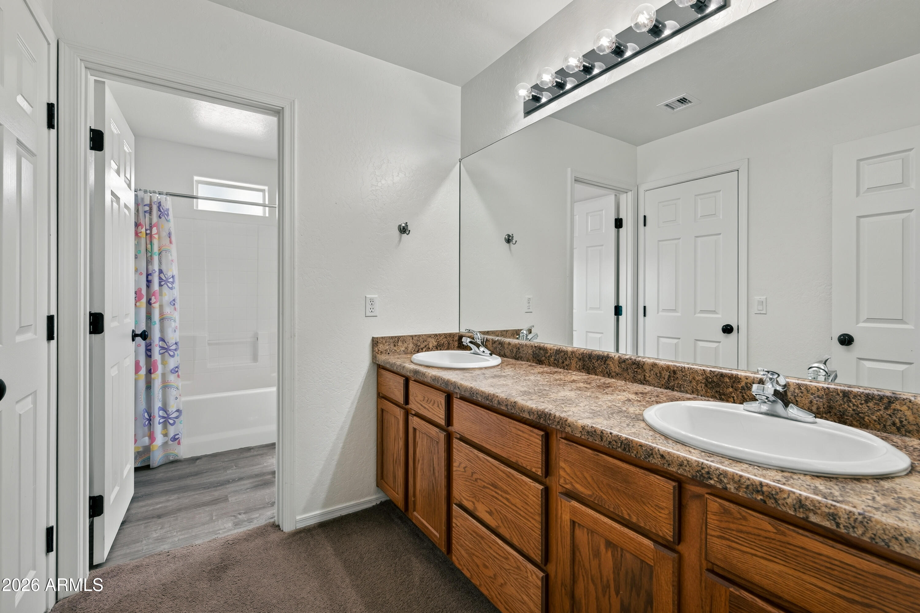 MOUNTAIN GATE - Residential