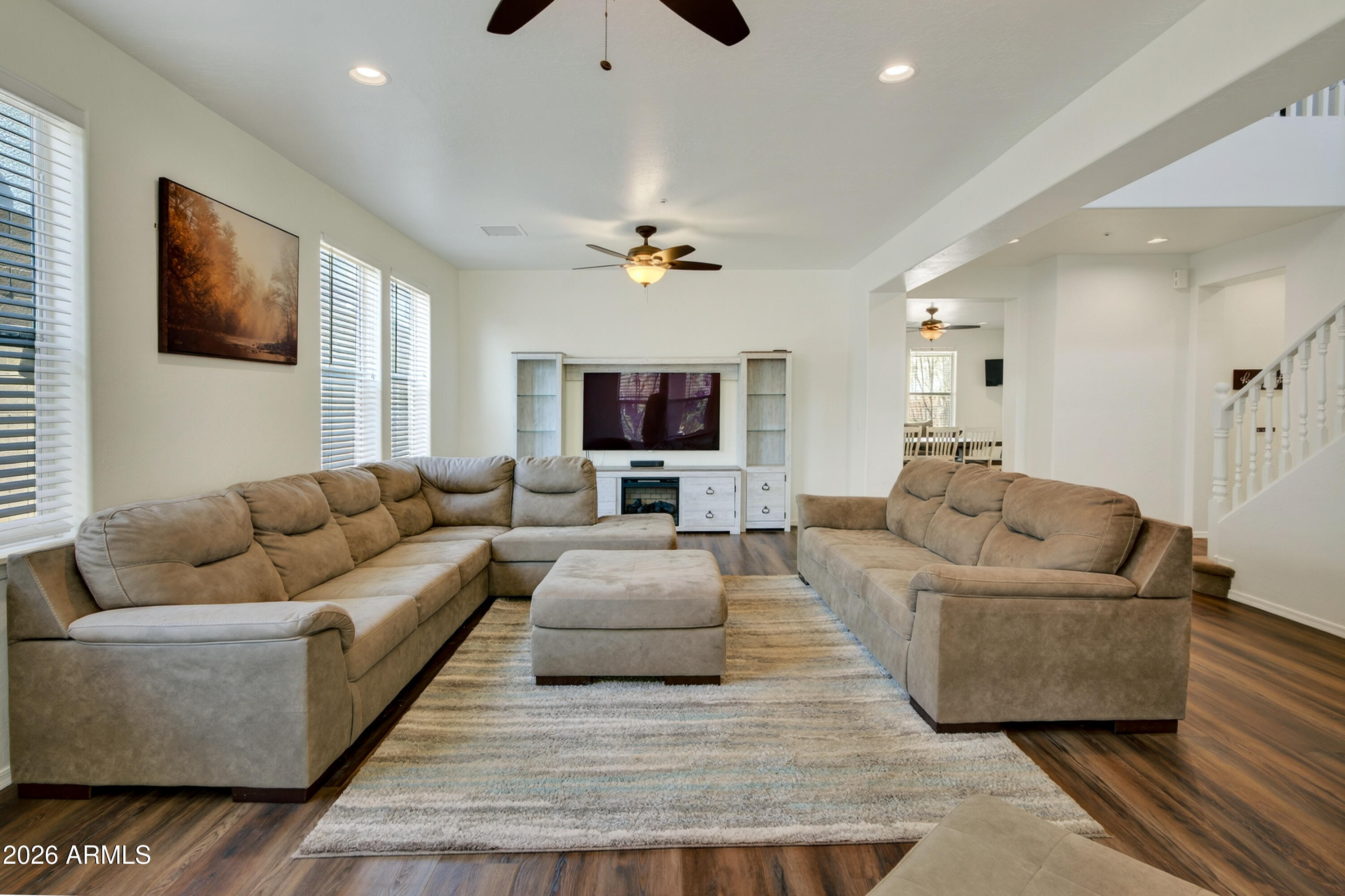 MOUNTAIN GATE - Residential