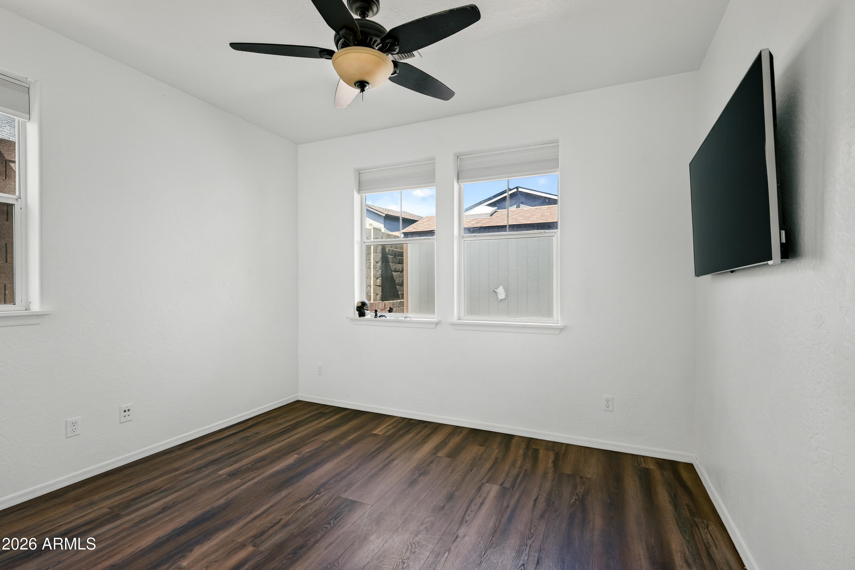 MOUNTAIN GATE - Residential
