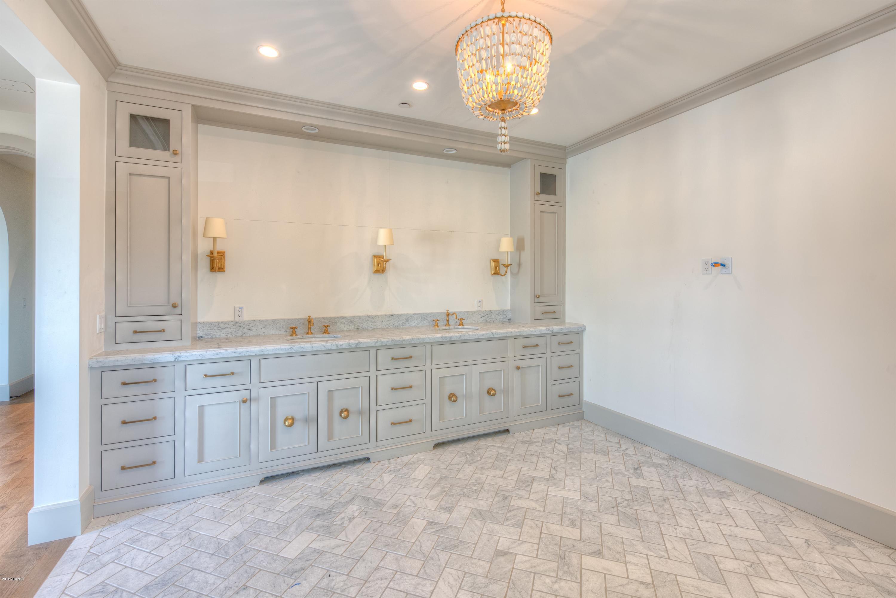 DEL RAY ESTATES - Residential