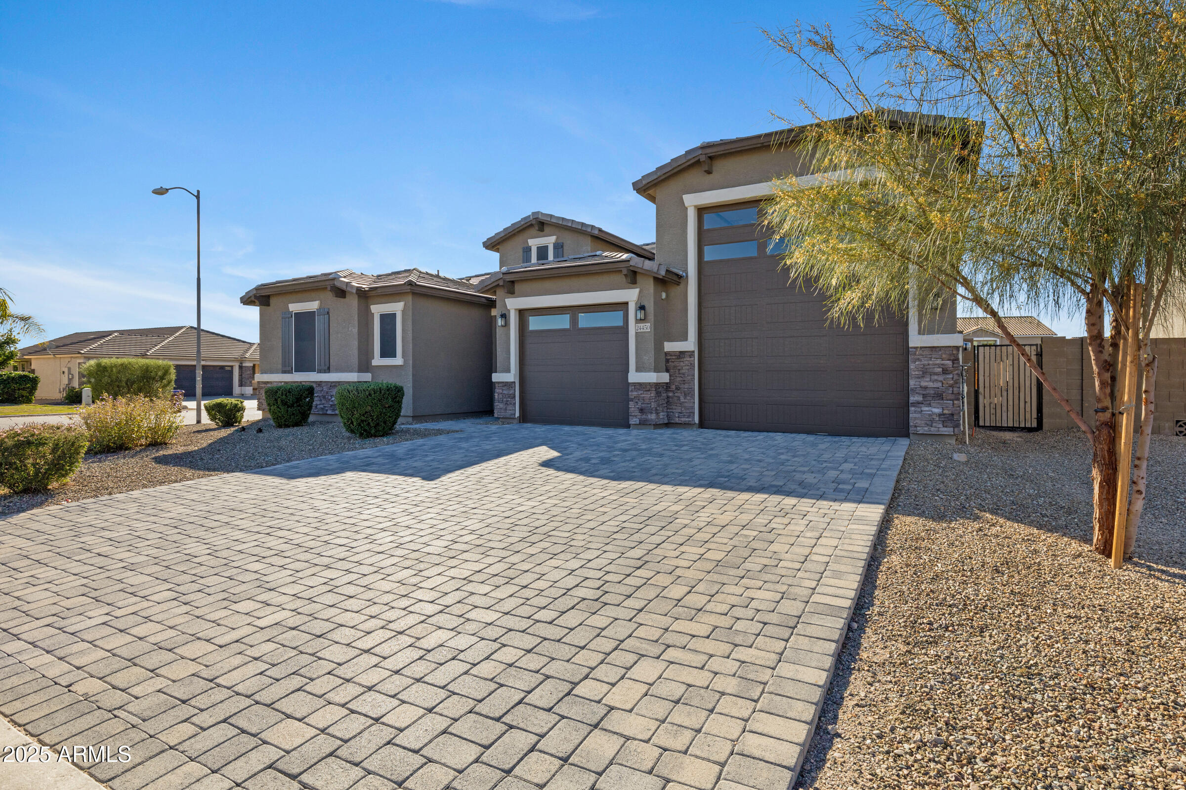 CRESTFIELD MANOR AT ARIZONA FARMS VILLAGE PAR 1 - Residential