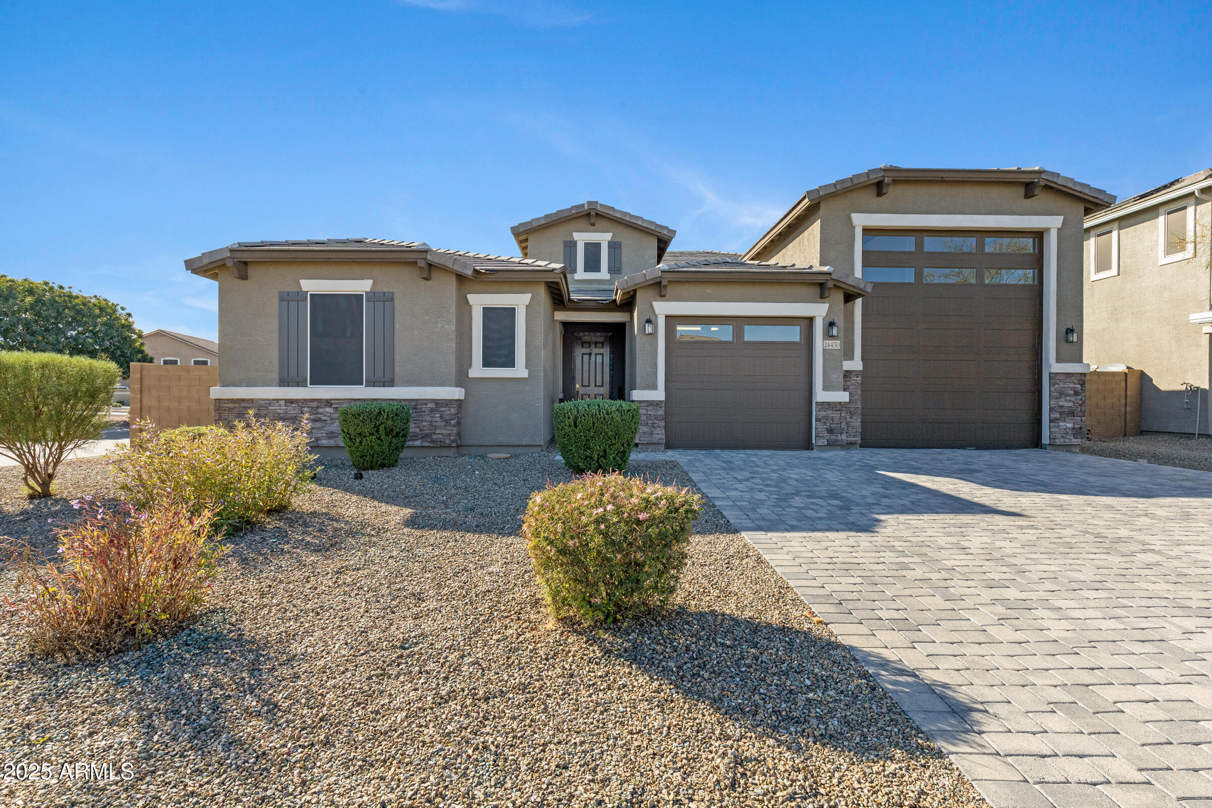 CRESTFIELD MANOR AT ARIZONA FARMS VILLAGE PAR 1 - Residential