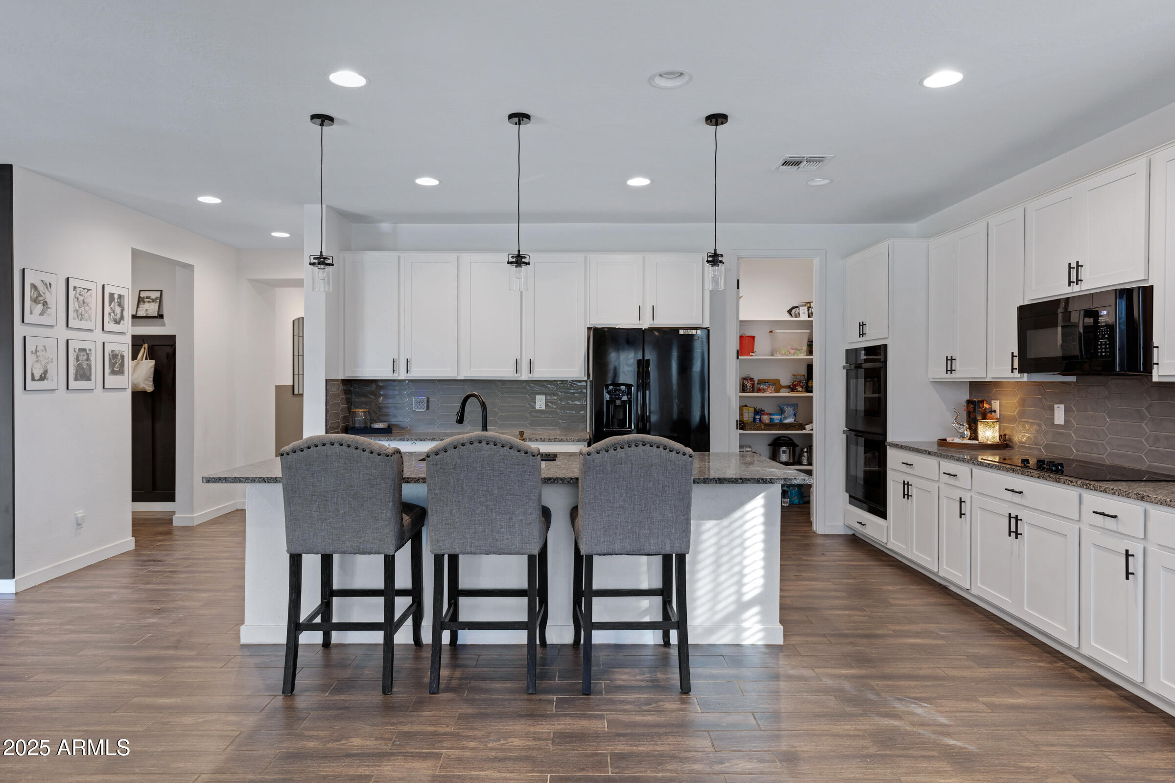 CRESTFIELD MANOR AT ARIZONA FARMS VILLAGE PAR 1 - Residential