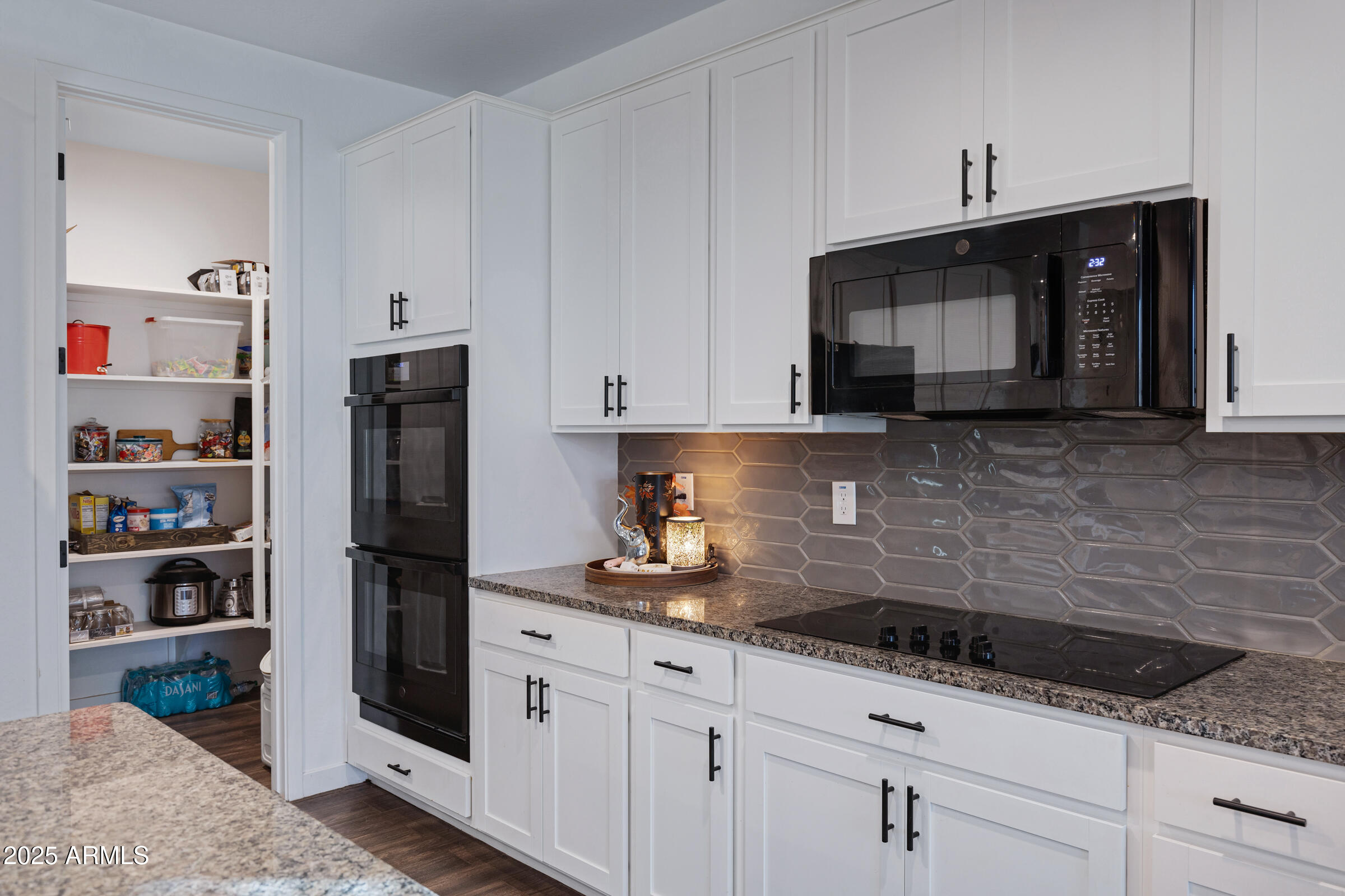 CRESTFIELD MANOR AT ARIZONA FARMS VILLAGE PAR 1 - Residential
