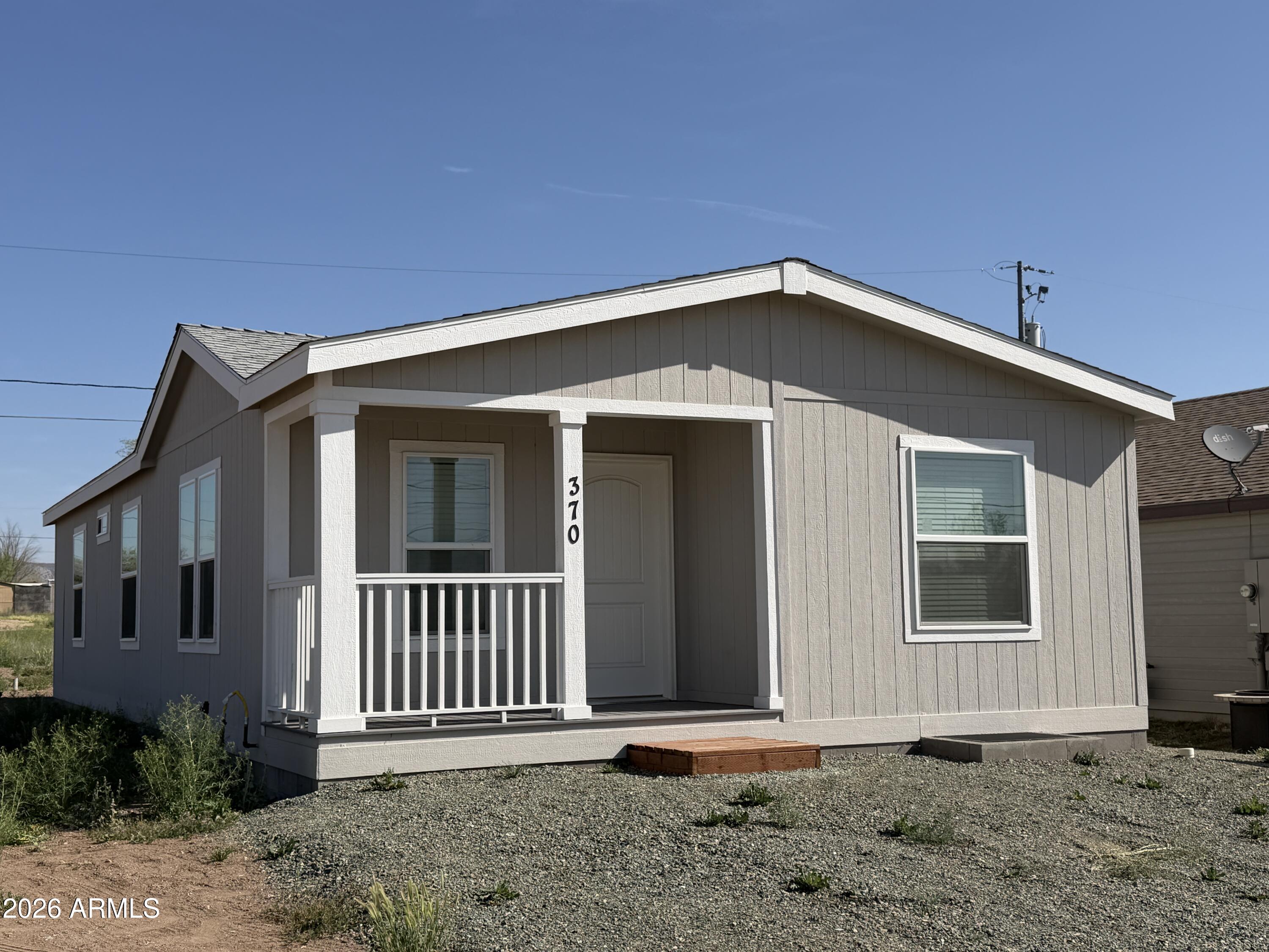 Beautiful new Natural Gas equipped home.  Great for winter heating bills and efficient for heating water.

Owner/Broker