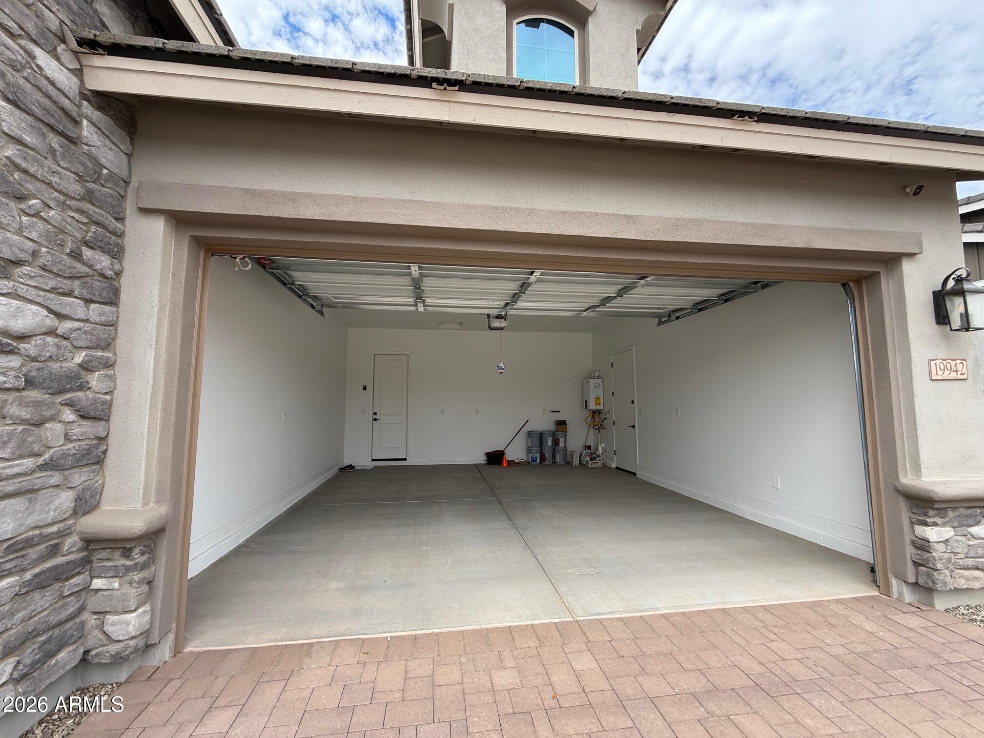 FULTON HOMES BARNEY FARMS PHASE 1B - Residential Lease
