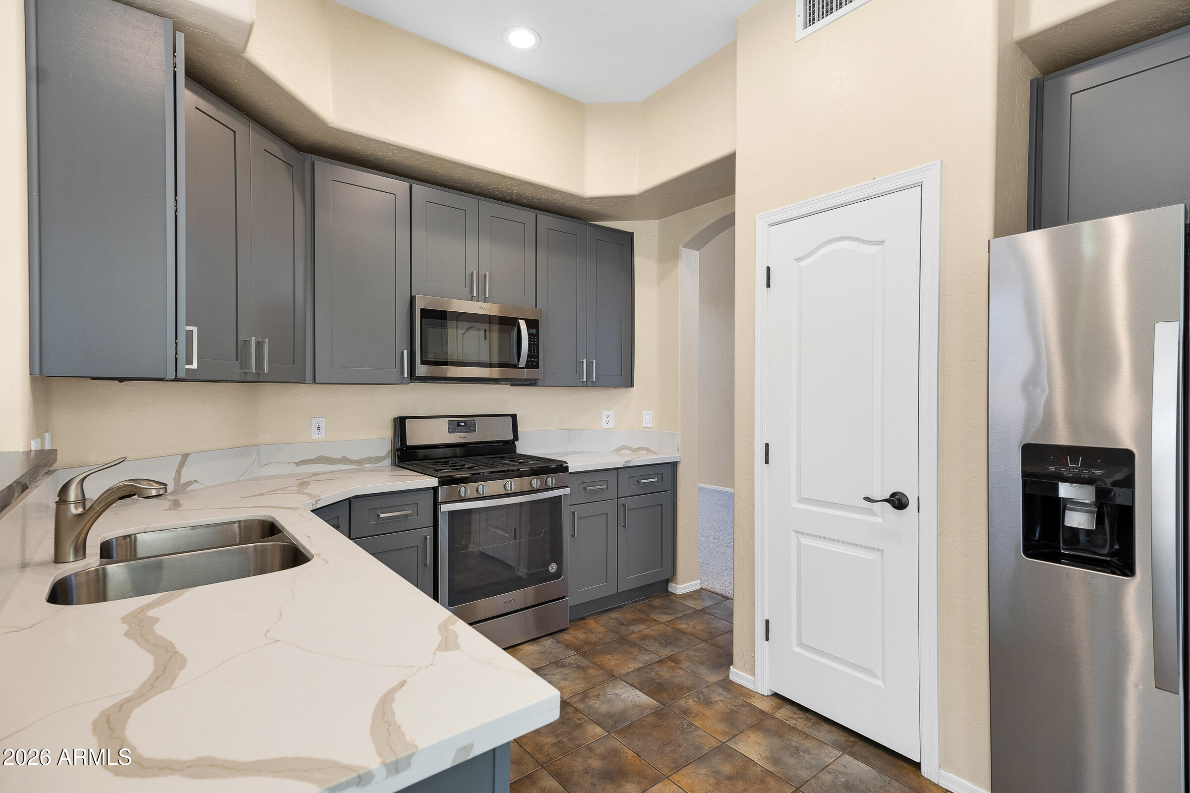 IRONWOOD PASS UNIT 2 AT LAS SENDAS - Residential Lease