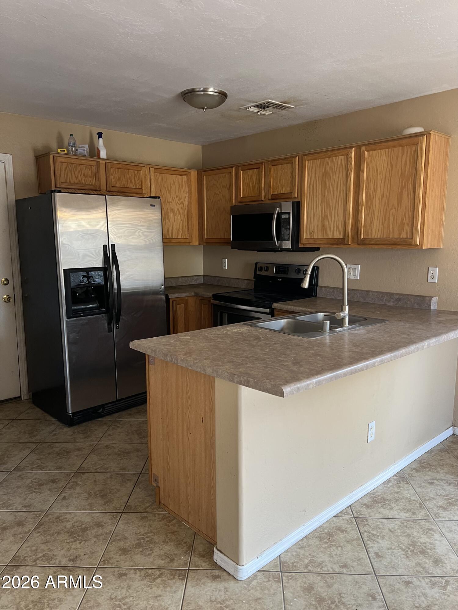 SIGNAL BUTTE MANOR 2 - Residential
