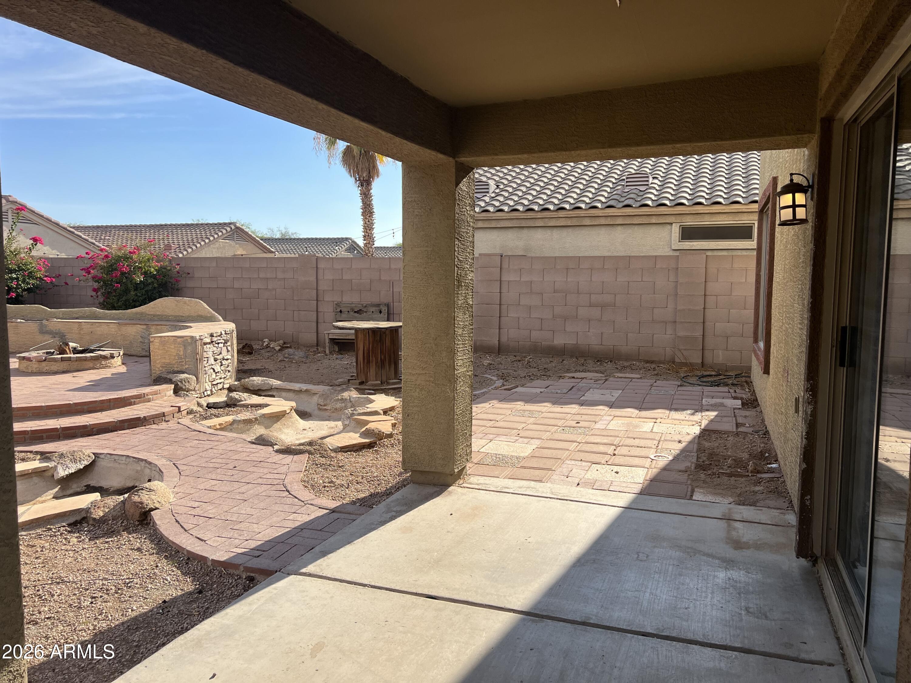 SIGNAL BUTTE MANOR 2 - Residential