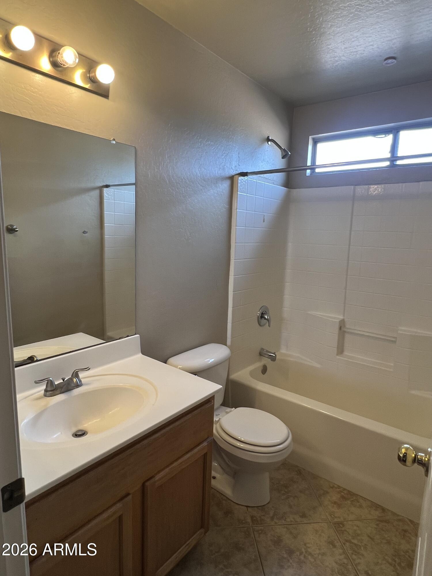 SIGNAL BUTTE MANOR 2 - Residential