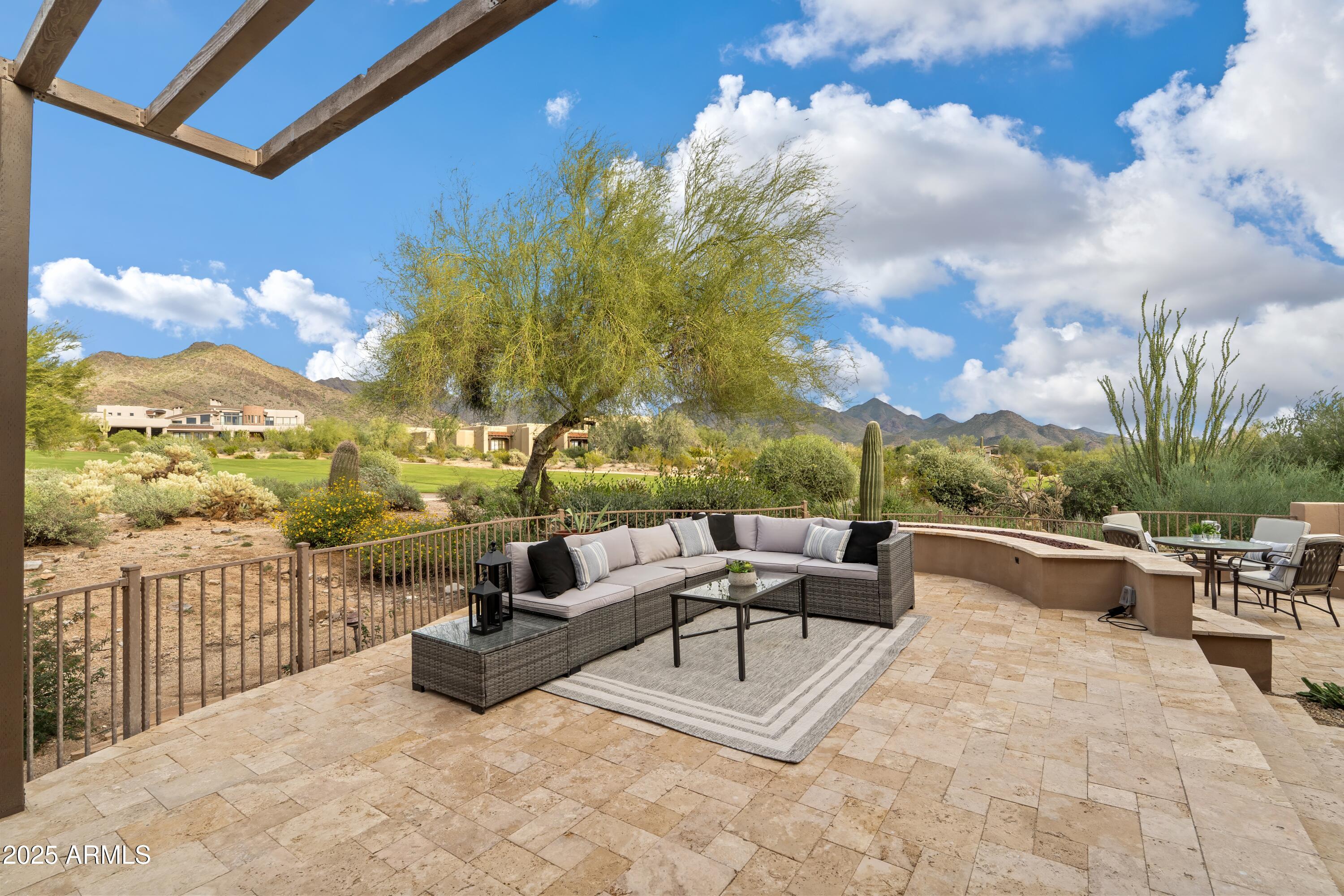 DC RANCH - Residential