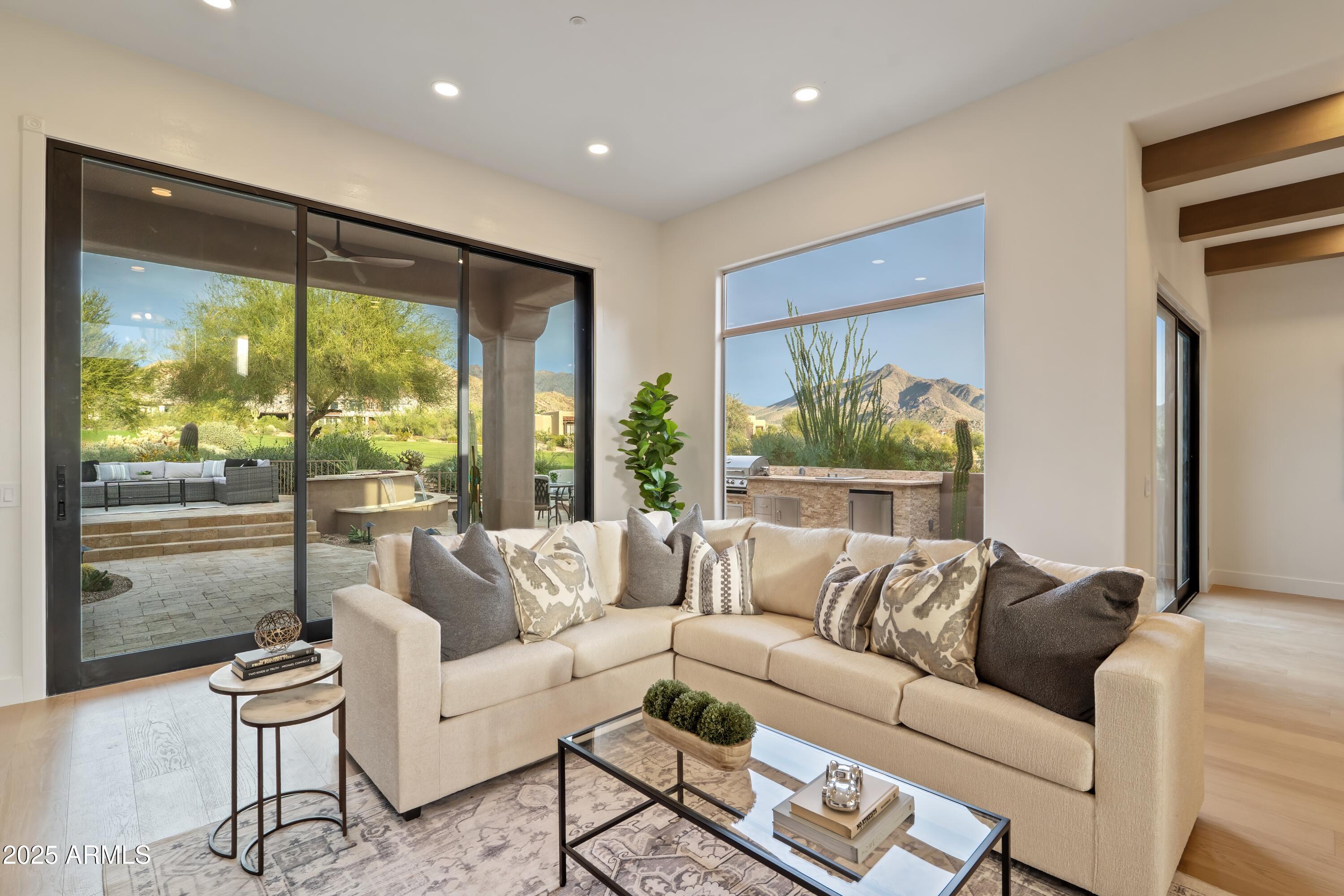 DC RANCH - Residential